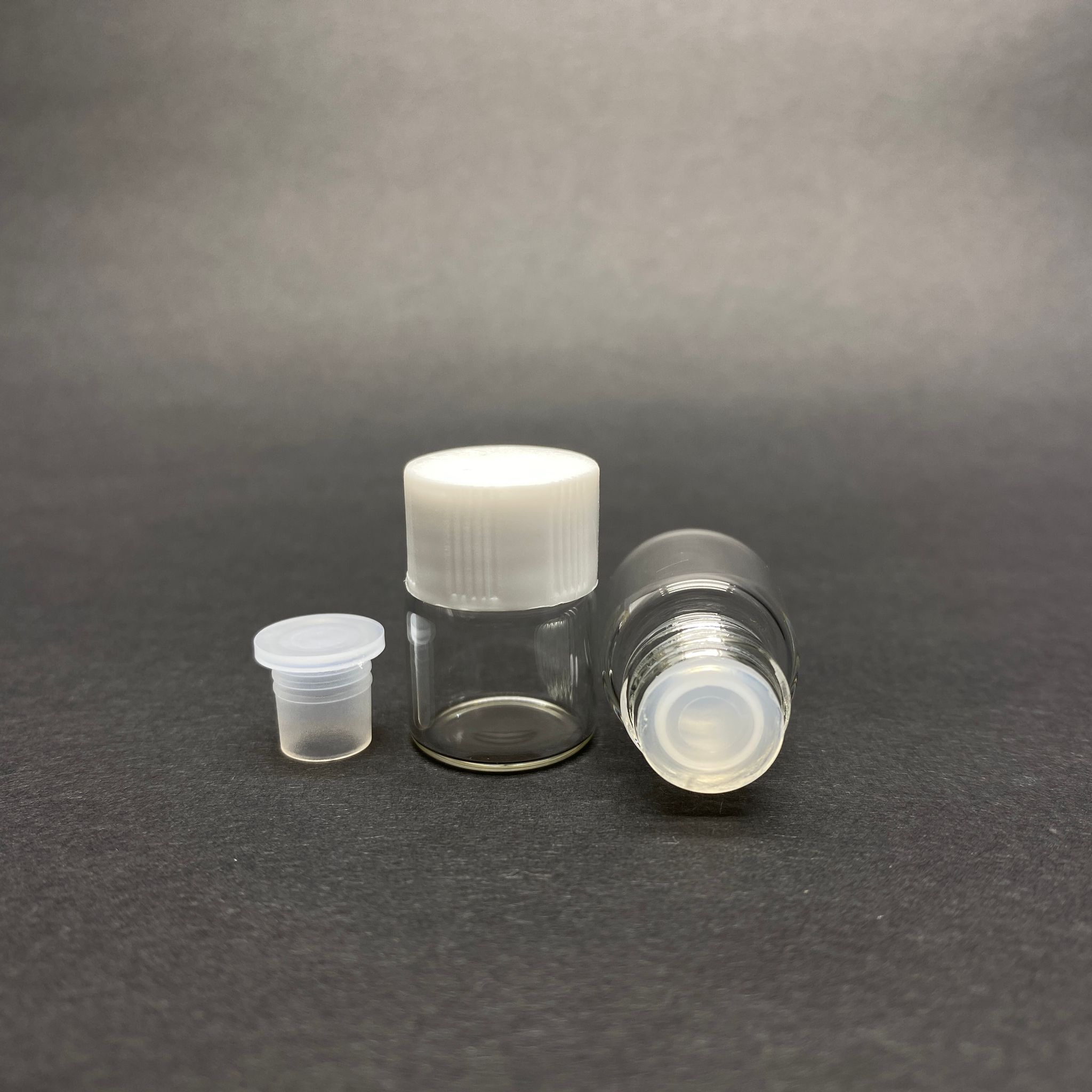 1 Cc Şeffaf Cam Şişe - Sızdırmaz Contalı Beyaz Kapaklı + Kör Tıpalı - 1 Ml Kapaklı Cam Şişe