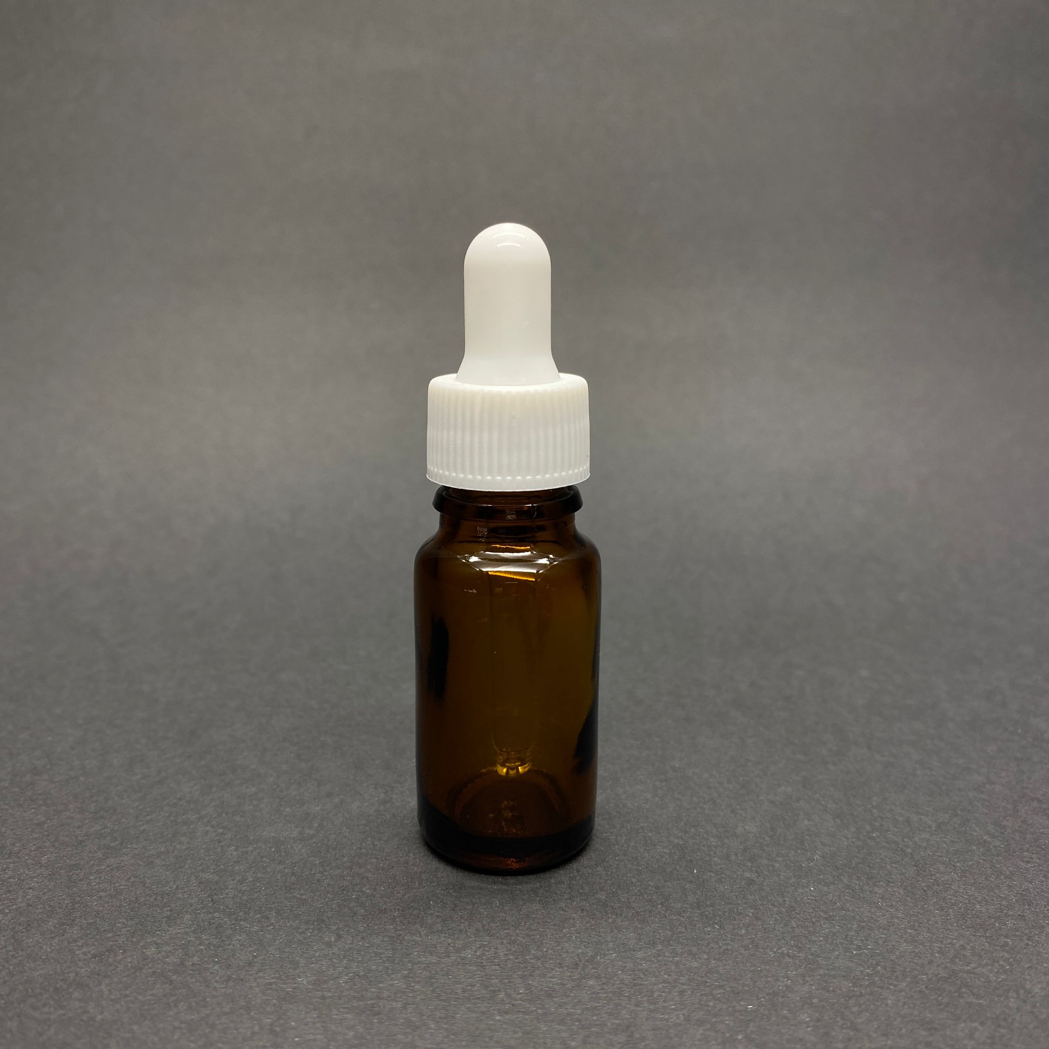 10 Cc Amber Cam Damlalıklı Şişe - Beyaz Emzik - Beyaz Plastik Kapak - 10 Ml Kahverengi Cam Damlalıklı Şişe
