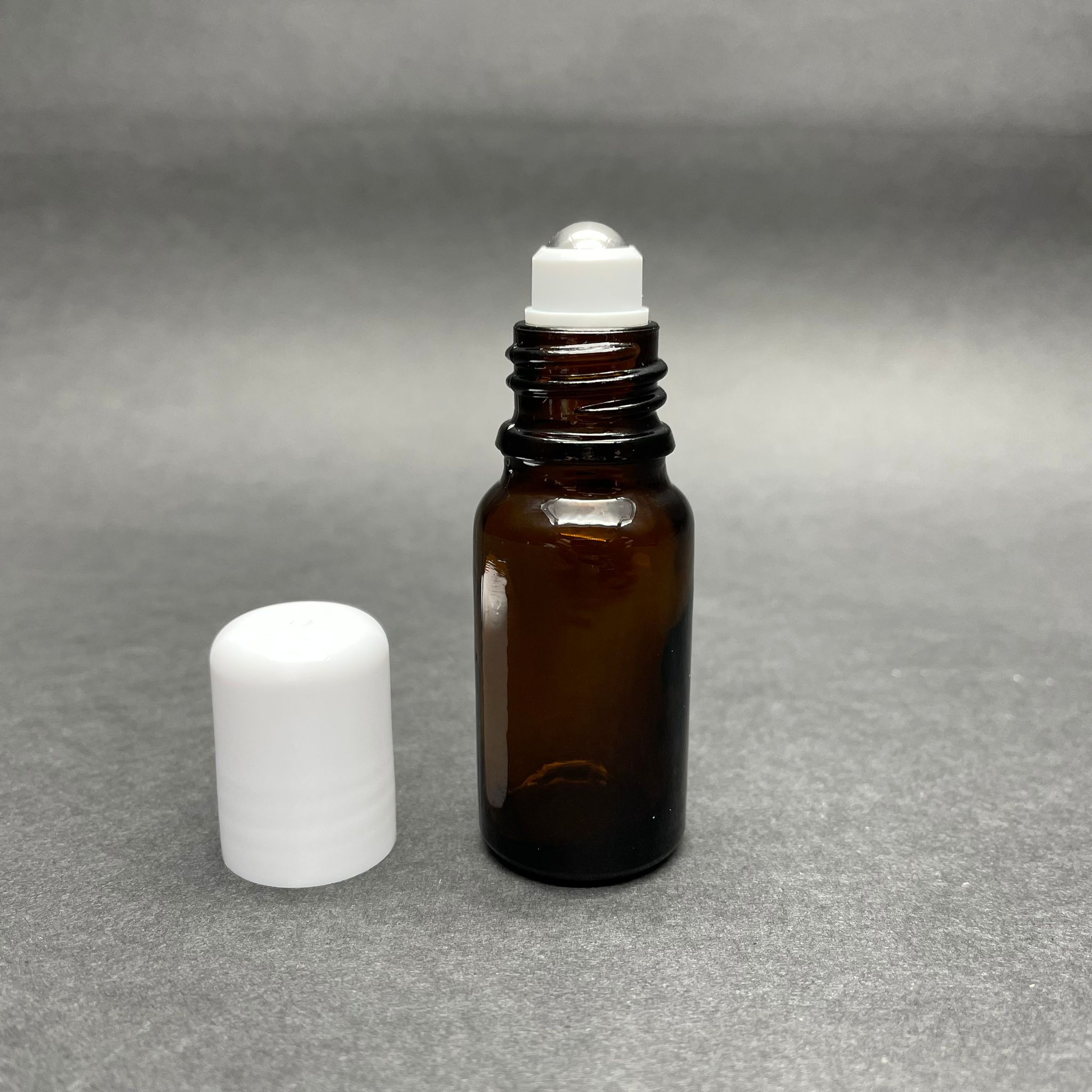 10 Cc Amber Cam Roll-On Şişesi - Beyaz Kapaklı -  10 Ml Çelik Bilyeli Şişe - Cam Roll On Şişe - Cam Esans Şişesi