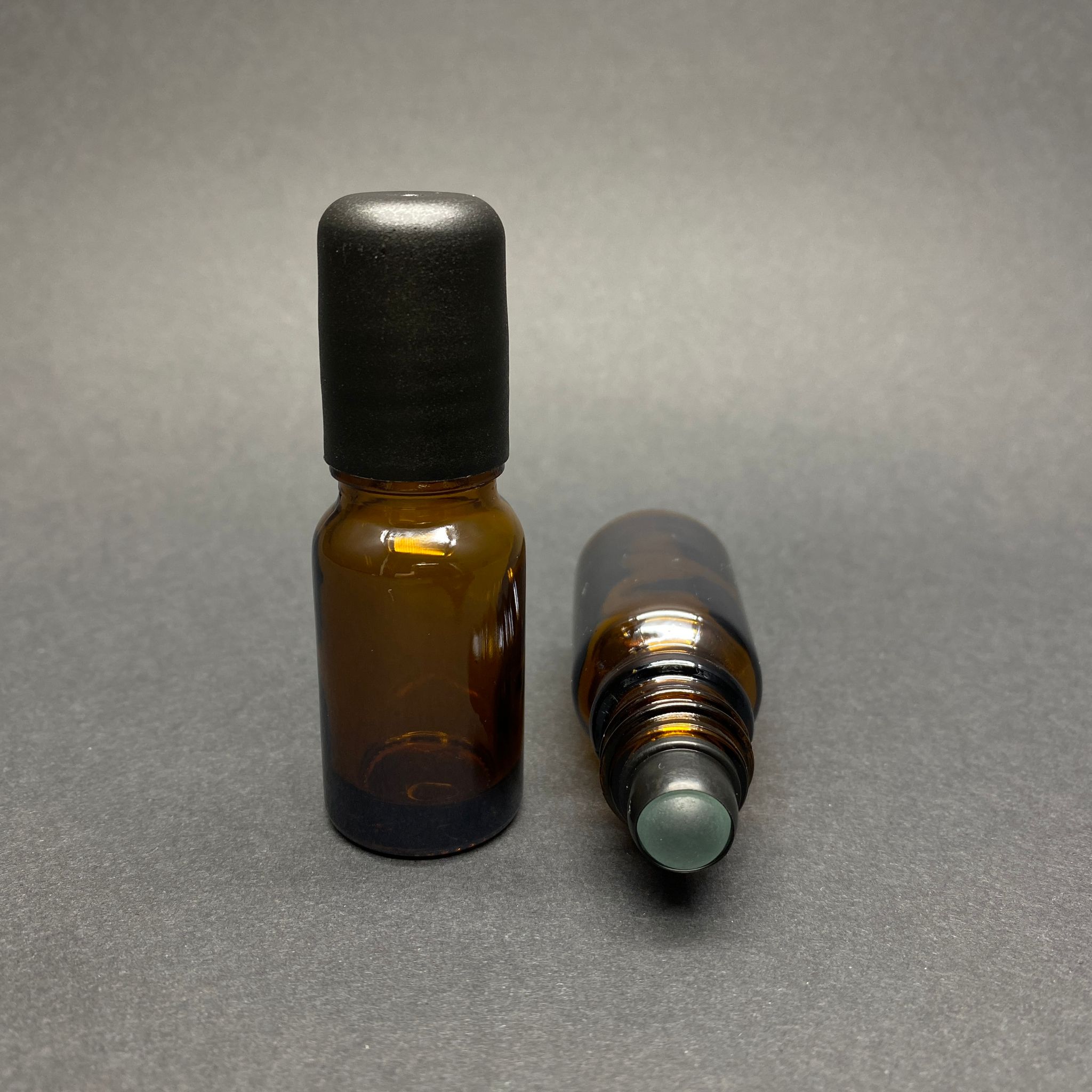 10 Cc Amber Cam Roll-On Şişesi - Siyah Kapaklı -  10 Ml Cam Bilyeli Şişe - Cam Roll On Şişe - Cam Esans Şişesi
