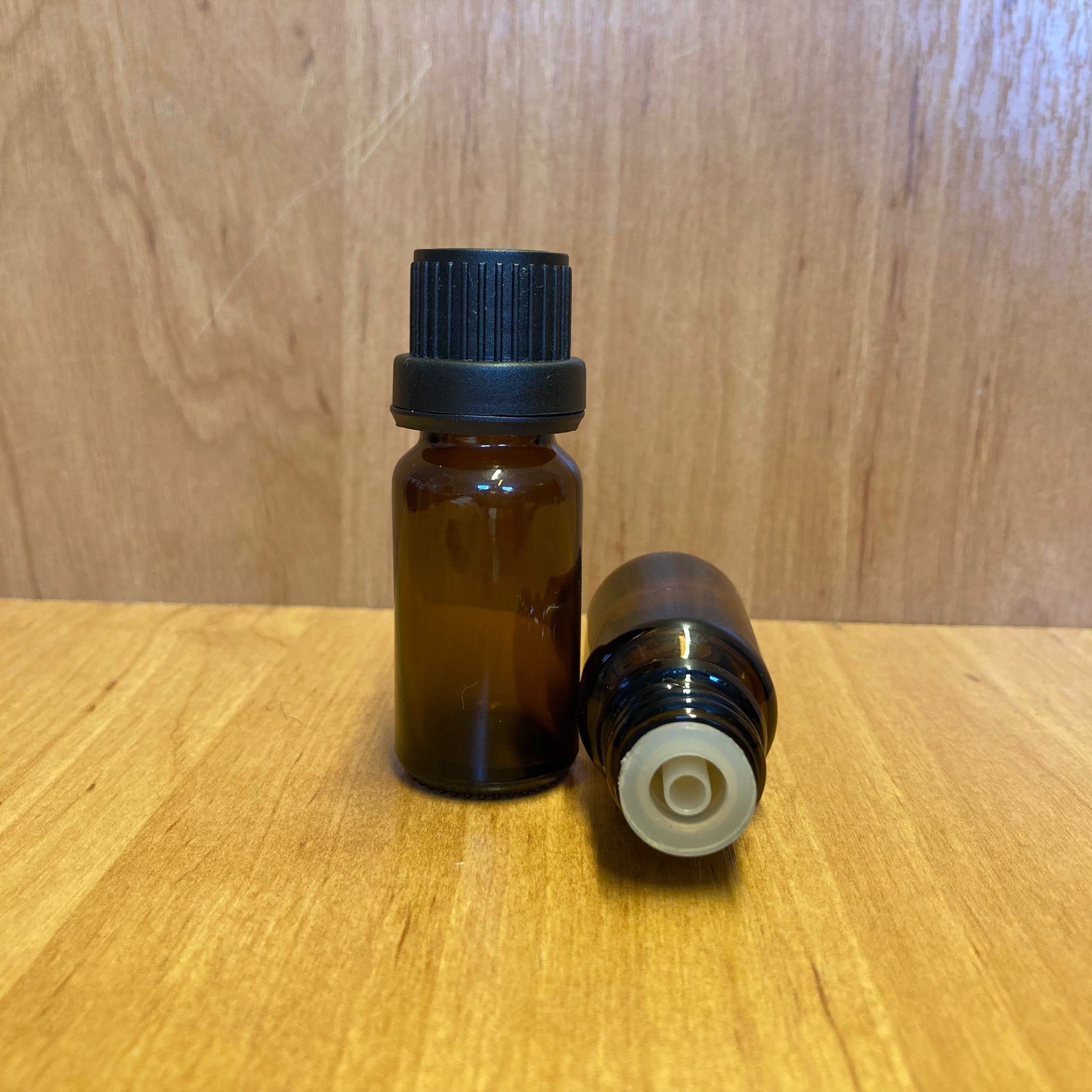 10 Cc Amber İçten Damlalıklı - Siyah Kilit Kapaklı Cam Şişe - 10 Ml Kahverengi Standart İçten Damlalıklı Cam Şişe