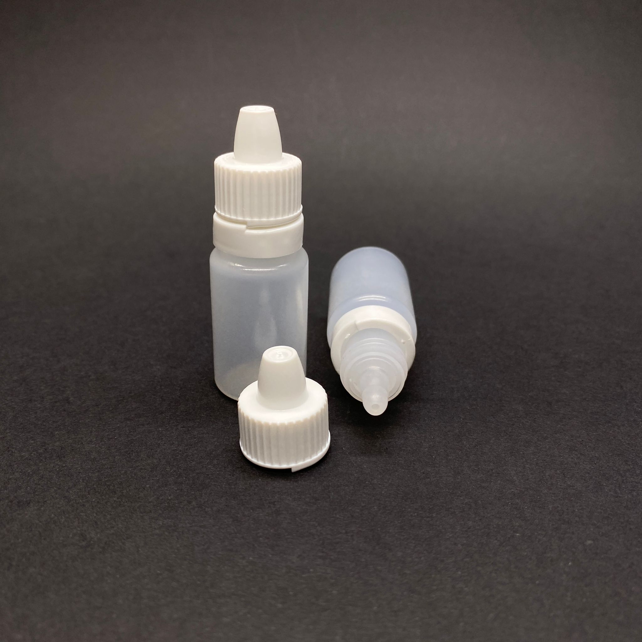 10 Cc Yeni Göz Damlası Şişesi Natürel - Akıtıcılı - Kilitli Kapaklı - 10 Ml Damlalıklı Plastik Şişe - Kozmetik Ambalaj - Damlalıklı Boş Şişe