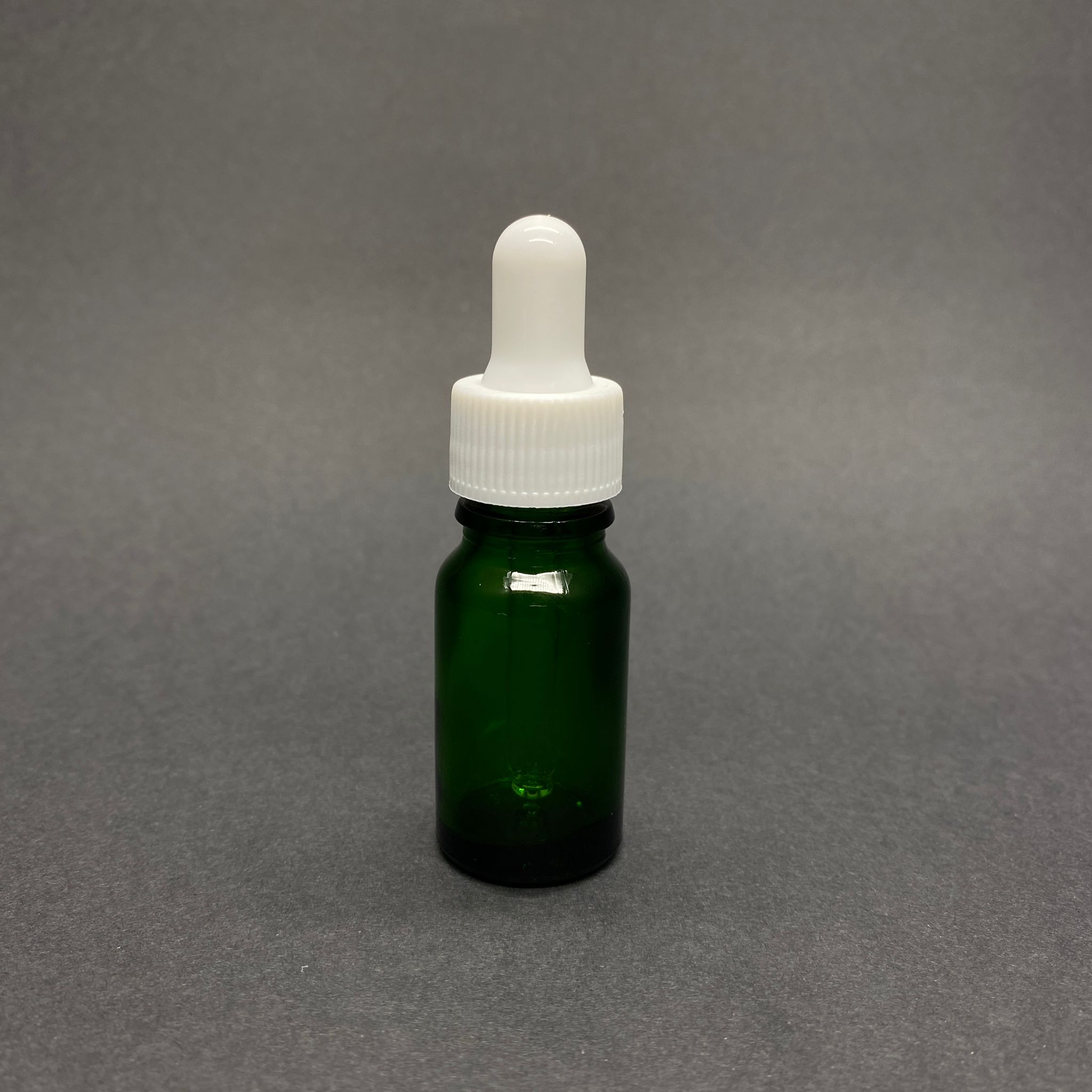 10 Cc Yeşil Cam Damlalıklı Şişe - Beyaz Emzik - Beyaz Plastik Kapak - 10 Ml Yeşil Cam Damlalıklı Şişe