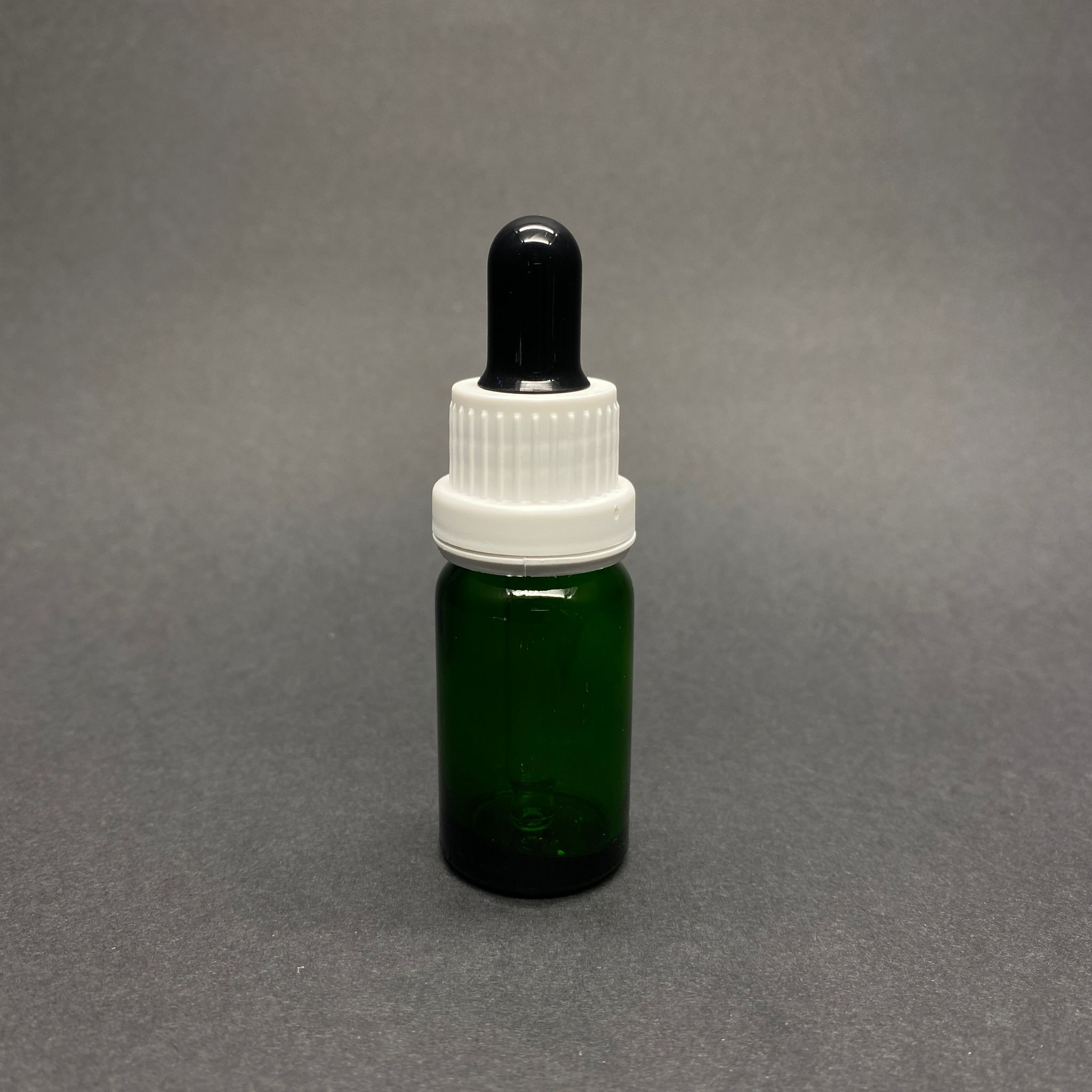 10 Cc Yeşil Cam Damlalıklı Şişe - Siyah Emzik - Beyaz Kilitli Plastik Kapak - 10 Ml Yeşil Cam Damlalıklı Şişe