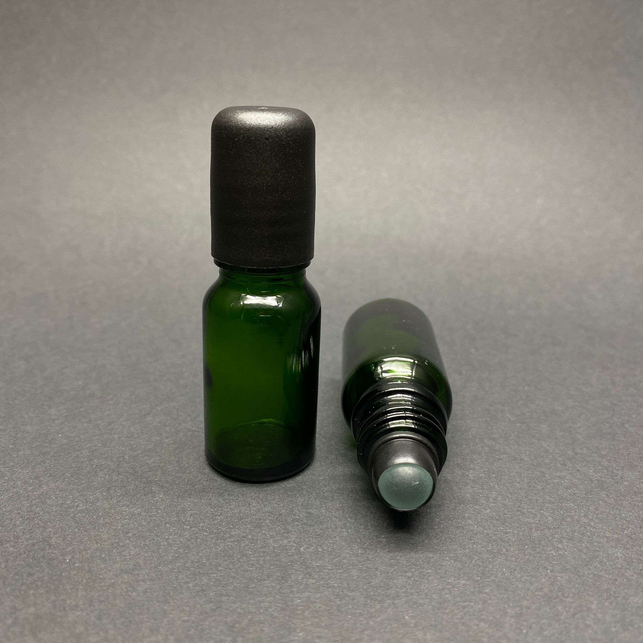 10 Cc Yeşil Cam Roll-On Şişesi - Siyah Kapaklı - 10 Ml Cam Bilyeli Şişe - Cam Roll On Şişe - Cam Esans Şişesi