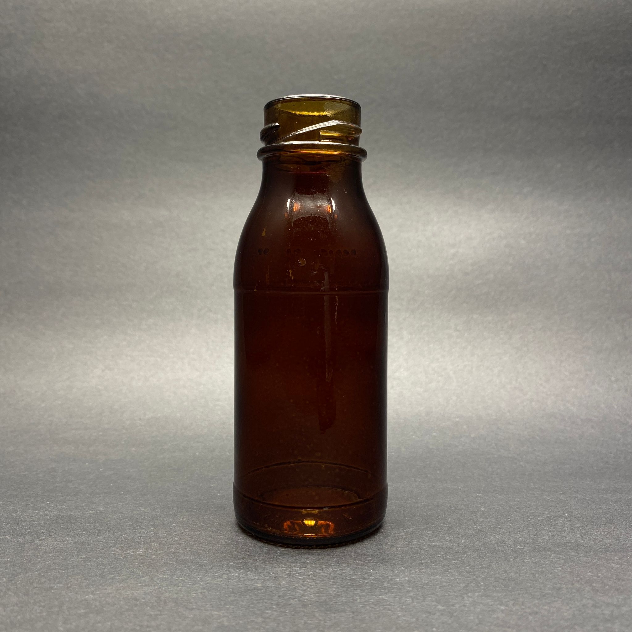 100 Cc Amber Boyalı Cam Şişe Şişe (Silme 133 Cc Çizgiye Kadar 90 Cc) 33 Mm Ağız Kapaksız - 100 Ml Cam Şişe 33 Mm Twist-Off Ağız