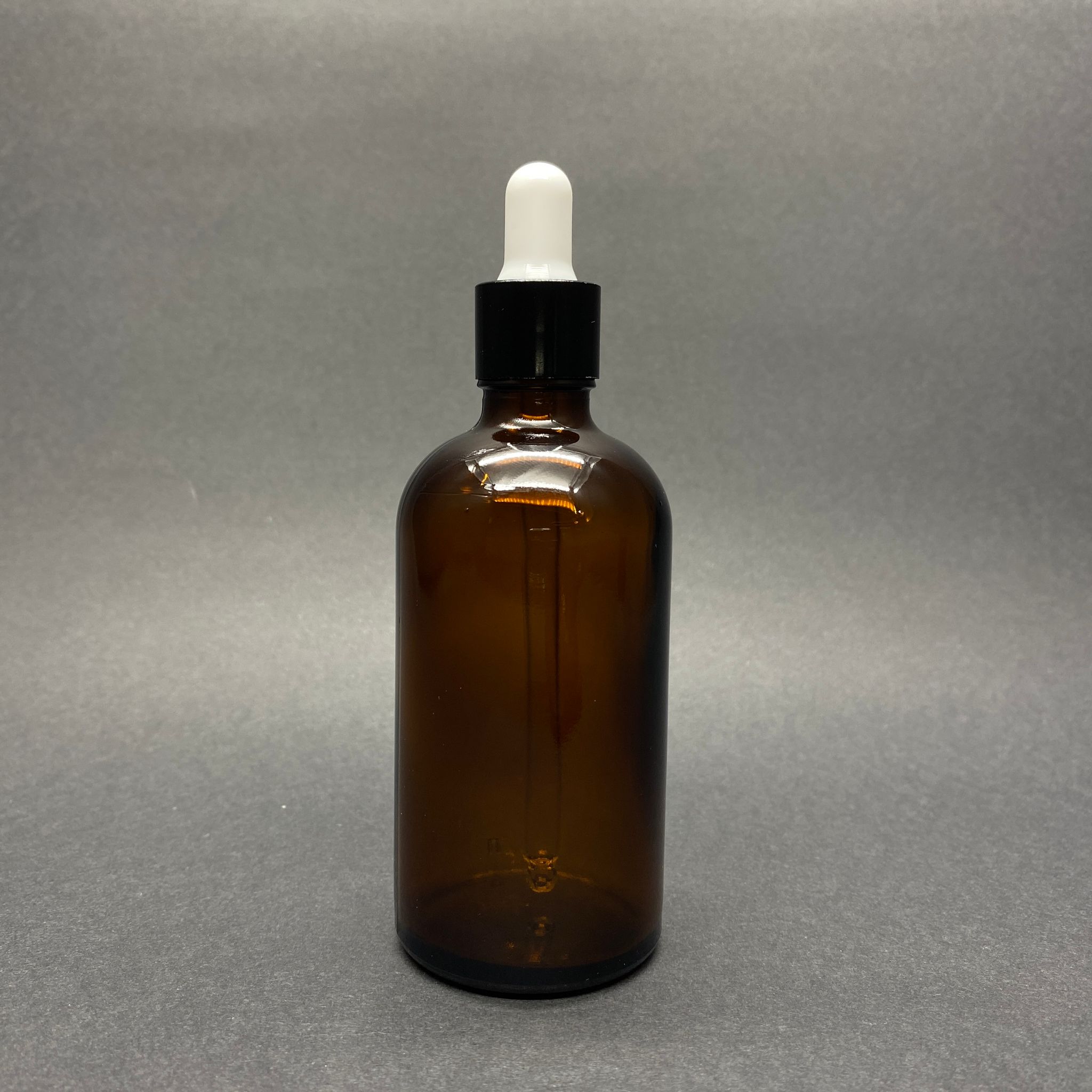 100 Cc Amber Cam Damlalıklı Şişe - Beyaz Emzik - Siyah Metalik Kapak - 100 Ml Kahverengi Cam Damlalıklı Şişe
