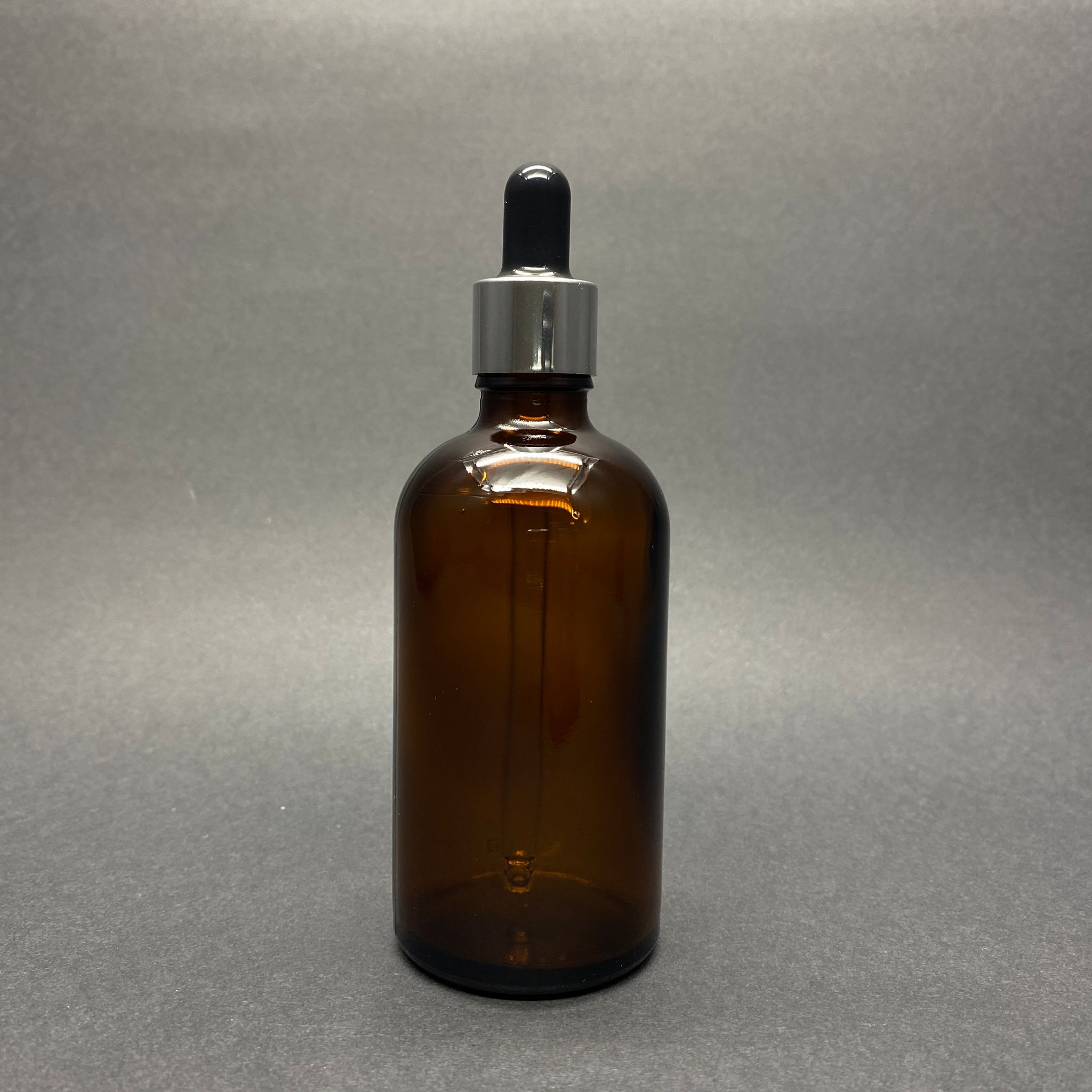 100 Cc Amber Cam Damlalıklı Şişe - Siyah Emzik - Gümüş Metalik Kapak - 100 Ml Kahverengi Cam Damlalıklı Şişe