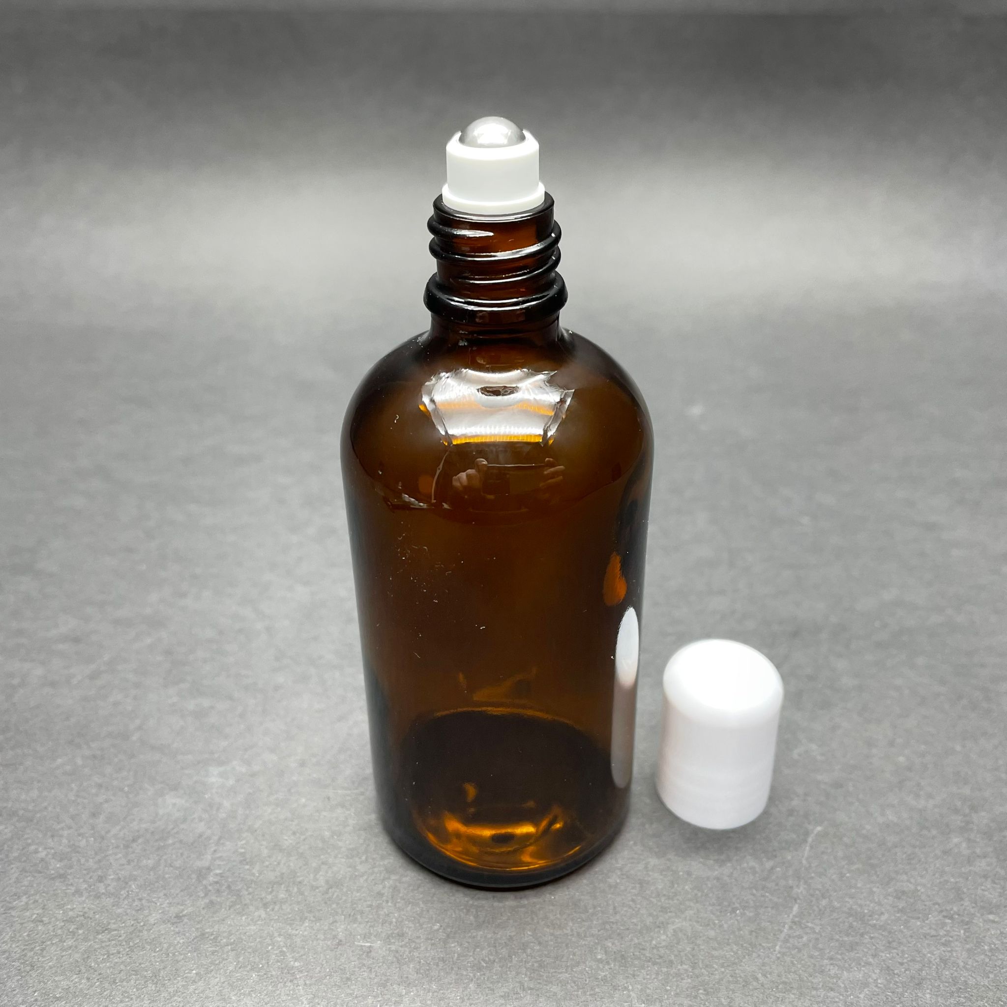 100 Cc Amber Cam Roll-On Şişesi - Beyaz Kapaklı -  100 Ml Çelik Bilyeli Şişe - Cam Roll On Şişe - Cam Esans Şişesi