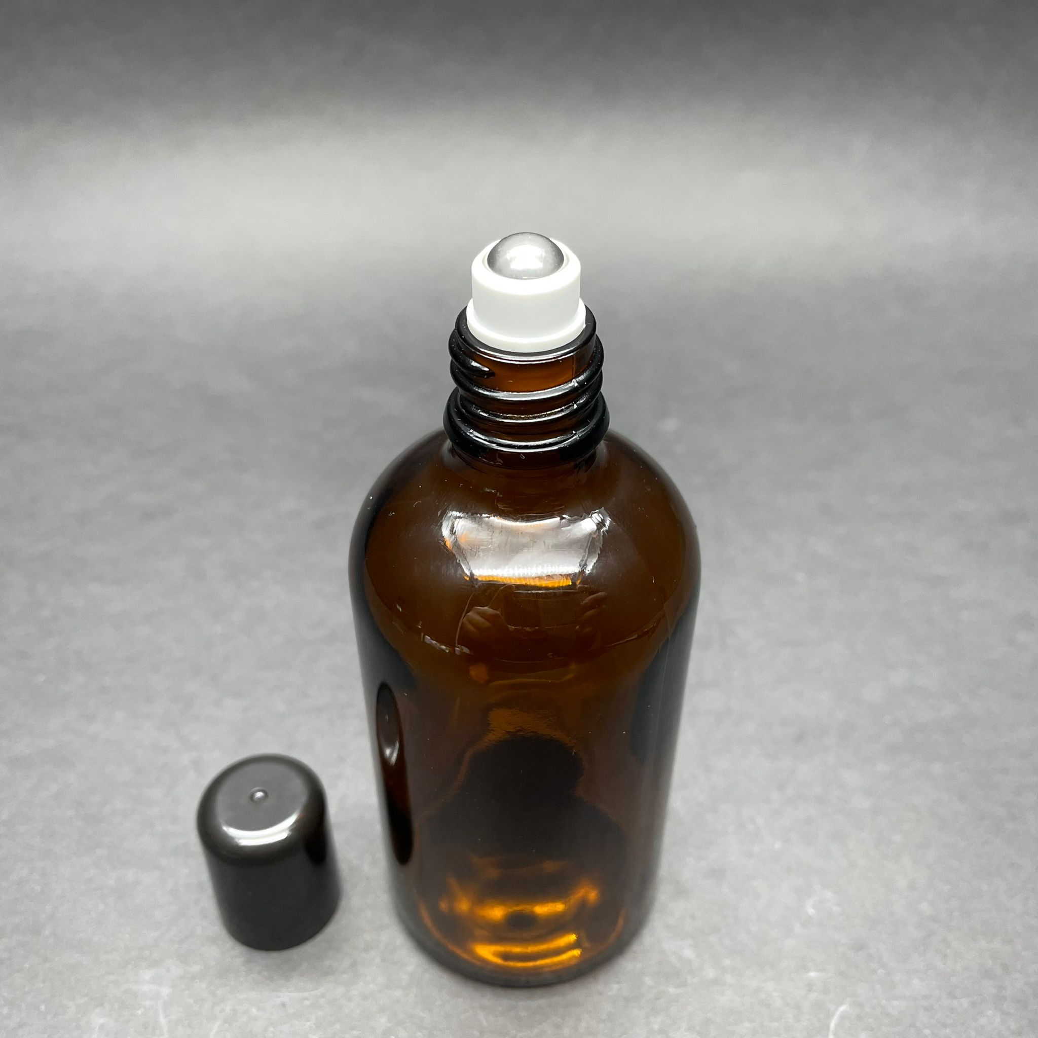100 Cc Amber Cam Roll-On Şişesi - Siyah Kapaklı -  100 Ml Çelik Bilyeli Şişe - Cam Roll On Şişe - Cam Esans Şişesi