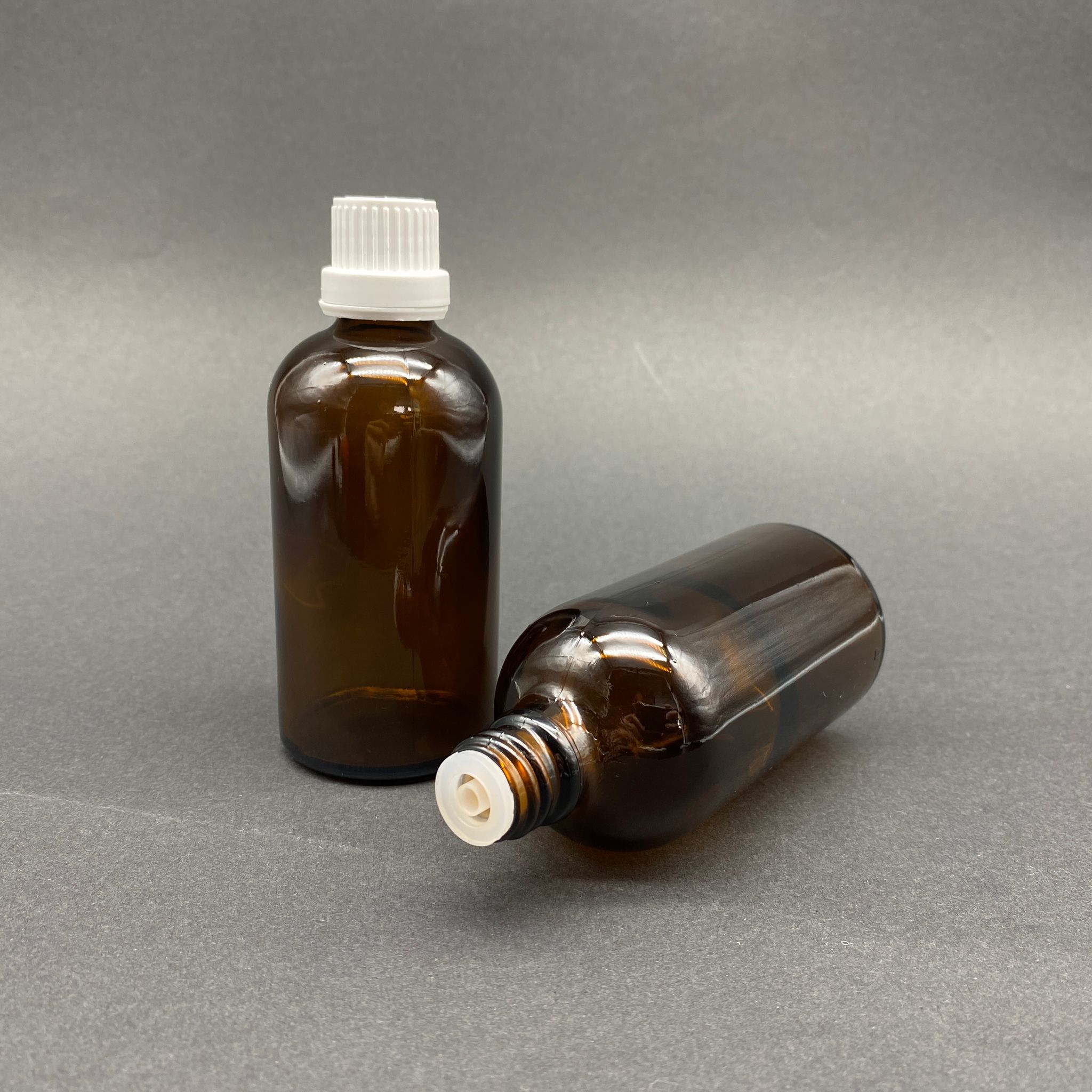 100 Cc Amber İçten Damlalıklı - Beyaz Kilit Kapaklı Cam Şişe - 100 Ml Kahverengi Standart İçten Damlalıklı Cam Şişe