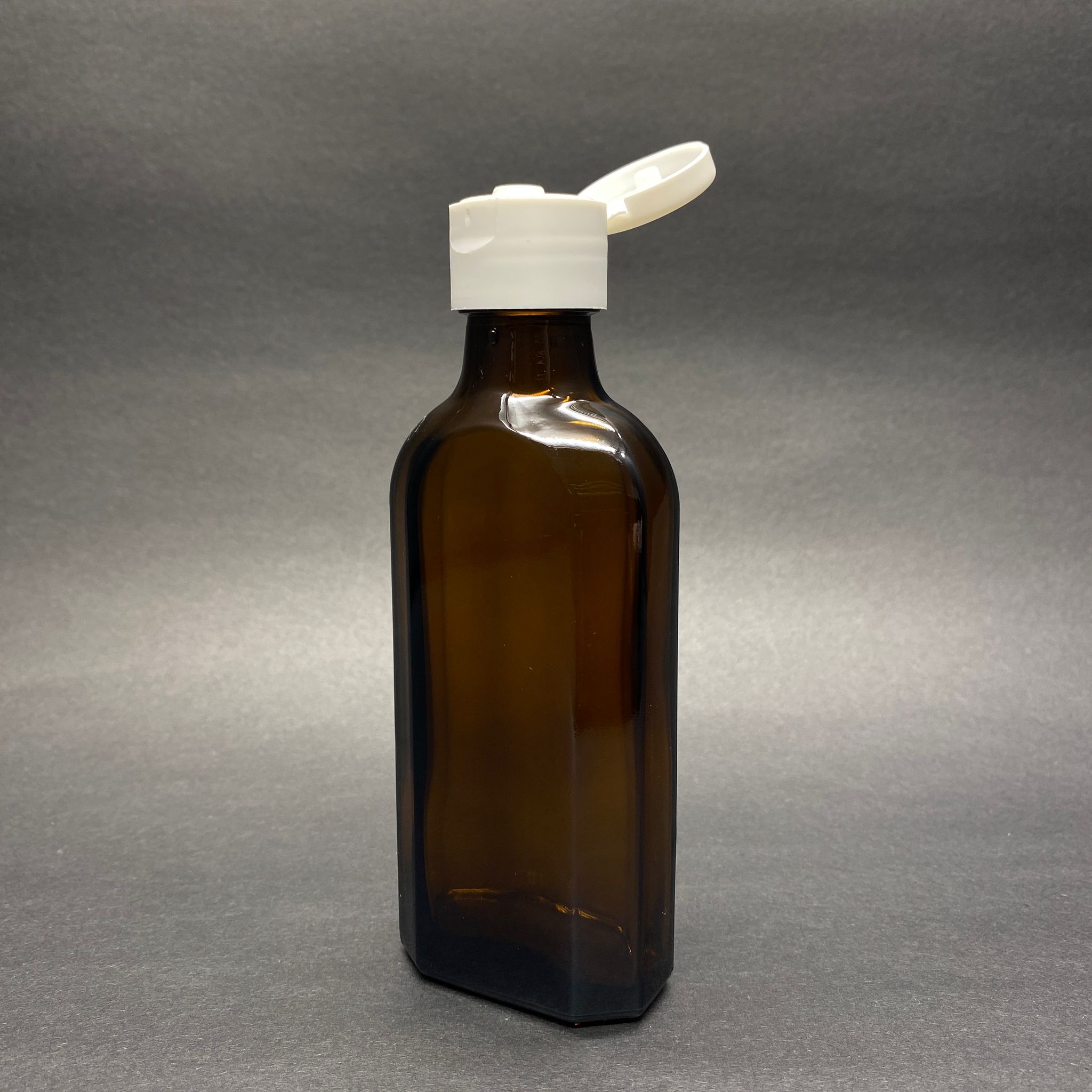 100 Cc Amber Yassı Cam Şişe - Beyaz Fliptop Akıtıcılı Kapaklı - 100 Ml Kahverengi Yassı Model Cam Şişe