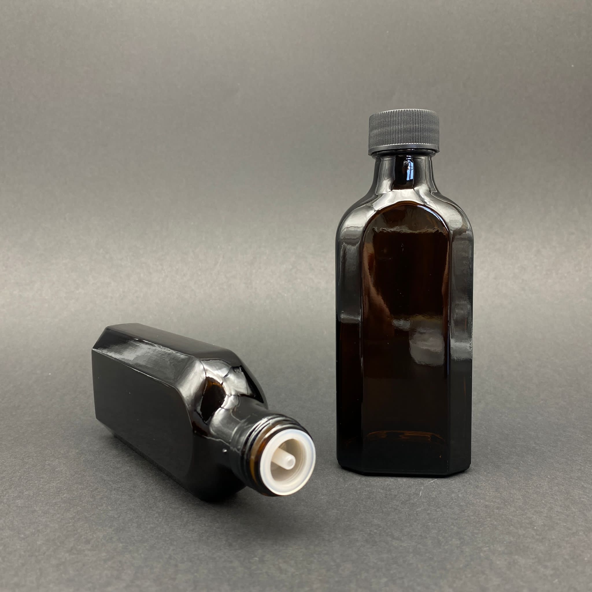 100 Cc Amber Yassı Cam Şişe - Siyah Plastik Kapaklı - Kolonya Tıpalı  - 100 Ml Kahverengi Yassı Model Cam Şişe