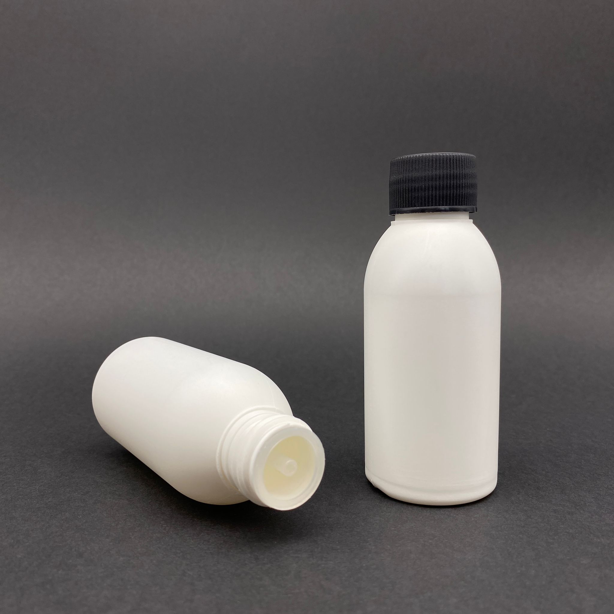 100 Cc Beyaz Polietilen Sert Şişe - Siyah Kapaklı - Damlatmalı Kolonya Tıpalı - 100 Ml Kapaklı Plastik Şişe
