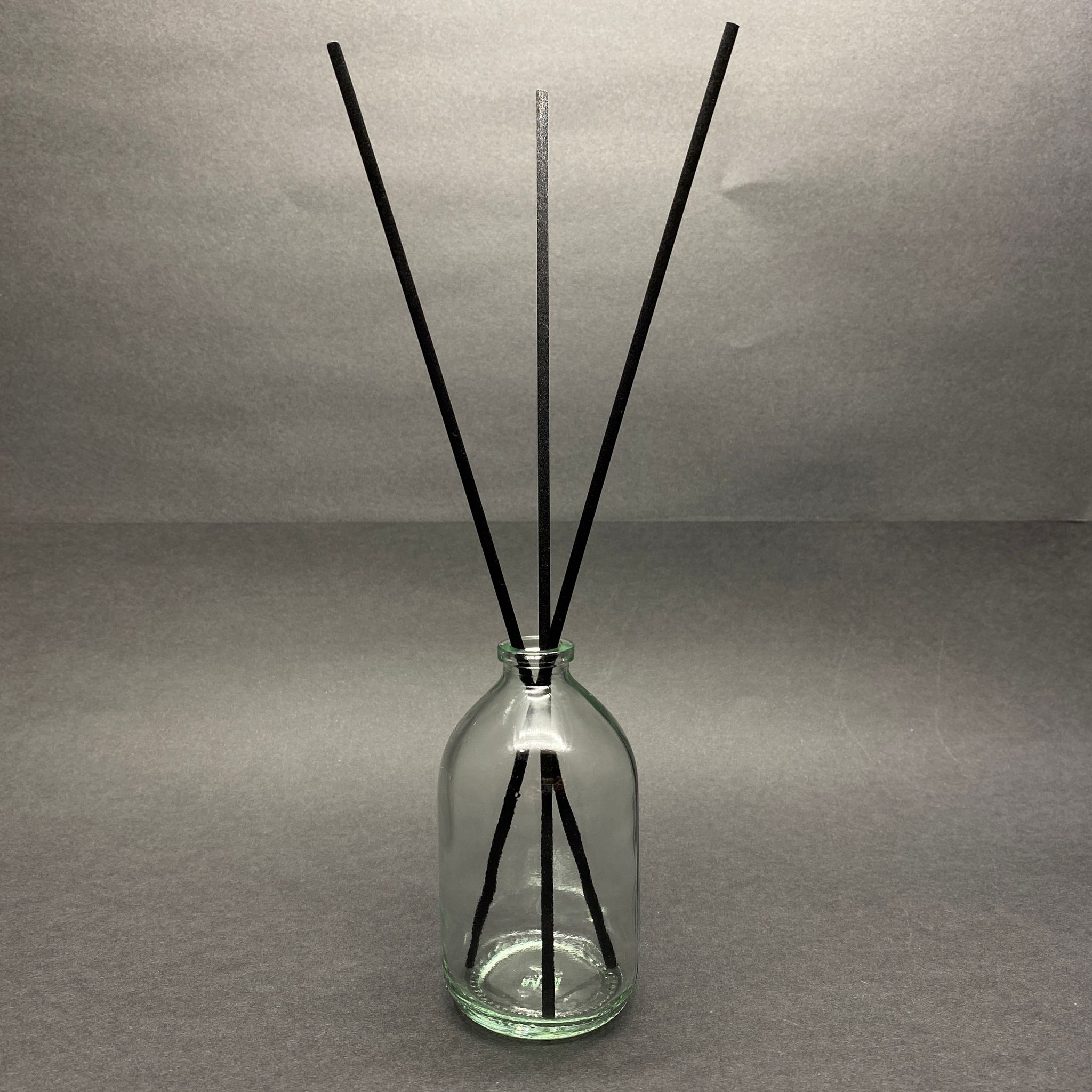 100 Cc Cam Bambu Oda Kokusu Şişesi - 100 Ml Çubuklu Bambu Oda Kokusu Şişesi - Difüzör Şişe- Cam Şişe + Plastik Kapak + 3 Adet Fiber Siyah Bambu Çubuk