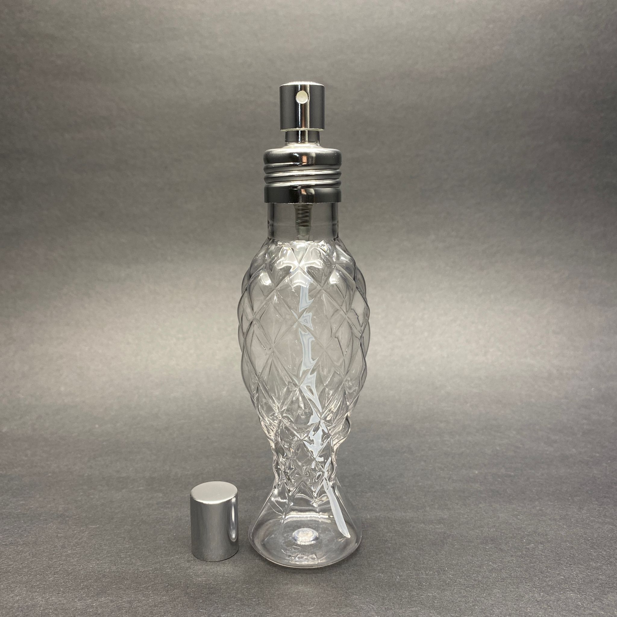 100 Cc Campet Balıksırtı Model Parfüm Kolonya Pet Şişe - Metal Spreyli Takım - 100 Ml Lüx Spreyli Parfüm - Kolonya Şişesi (Vidalı Ağız, Manüel Kapanıp Açılabilir)