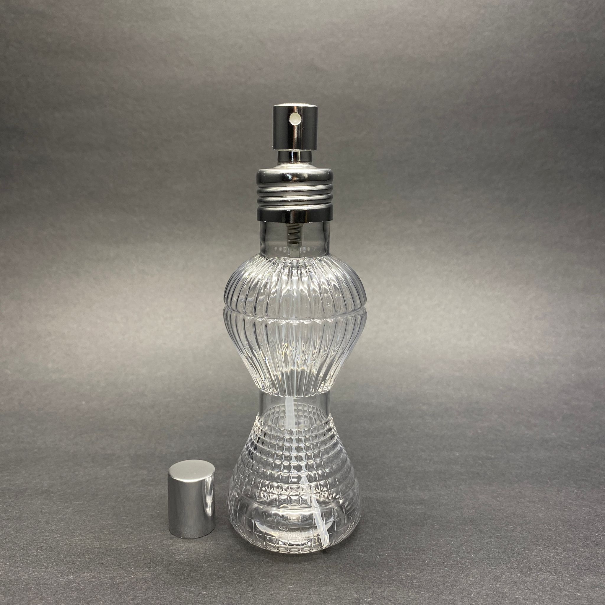 100 Cc Campet Pırlanta Model Parfüm Kolonya Pet Şişe - Metal Spreyli Takım - 100 Ml Lüx Spreyli Parfüm - Kolonya Şişesi (Vidalı Ağız, Manüel Kapanıp Açılabilir)