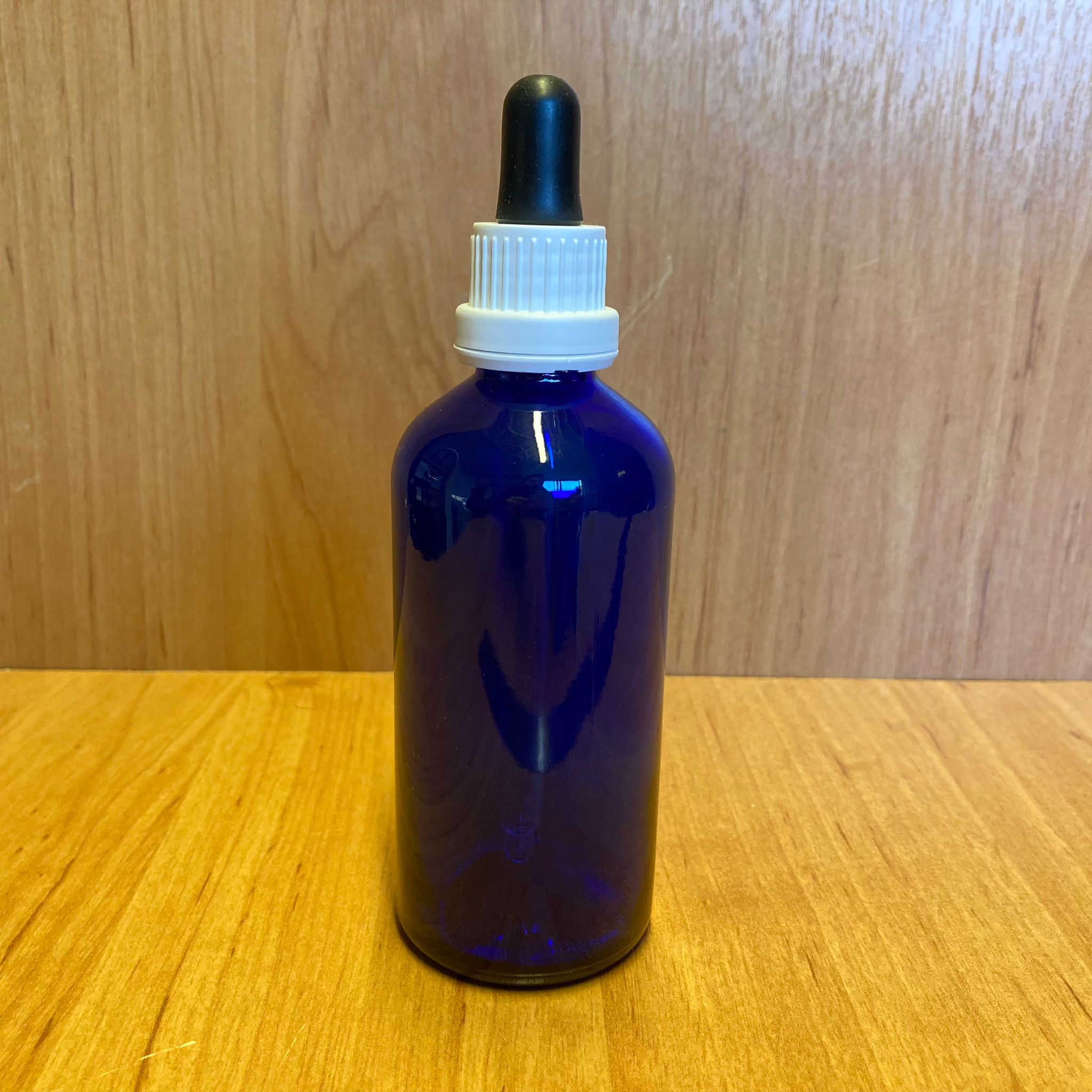 100 Cc Mavi Cam Damlalıklı Şişe - Siyah Emzik - Beyaz Plastik Kilitli Kapak - 100 Ml Mavi Cam Damlalıklı Şişe