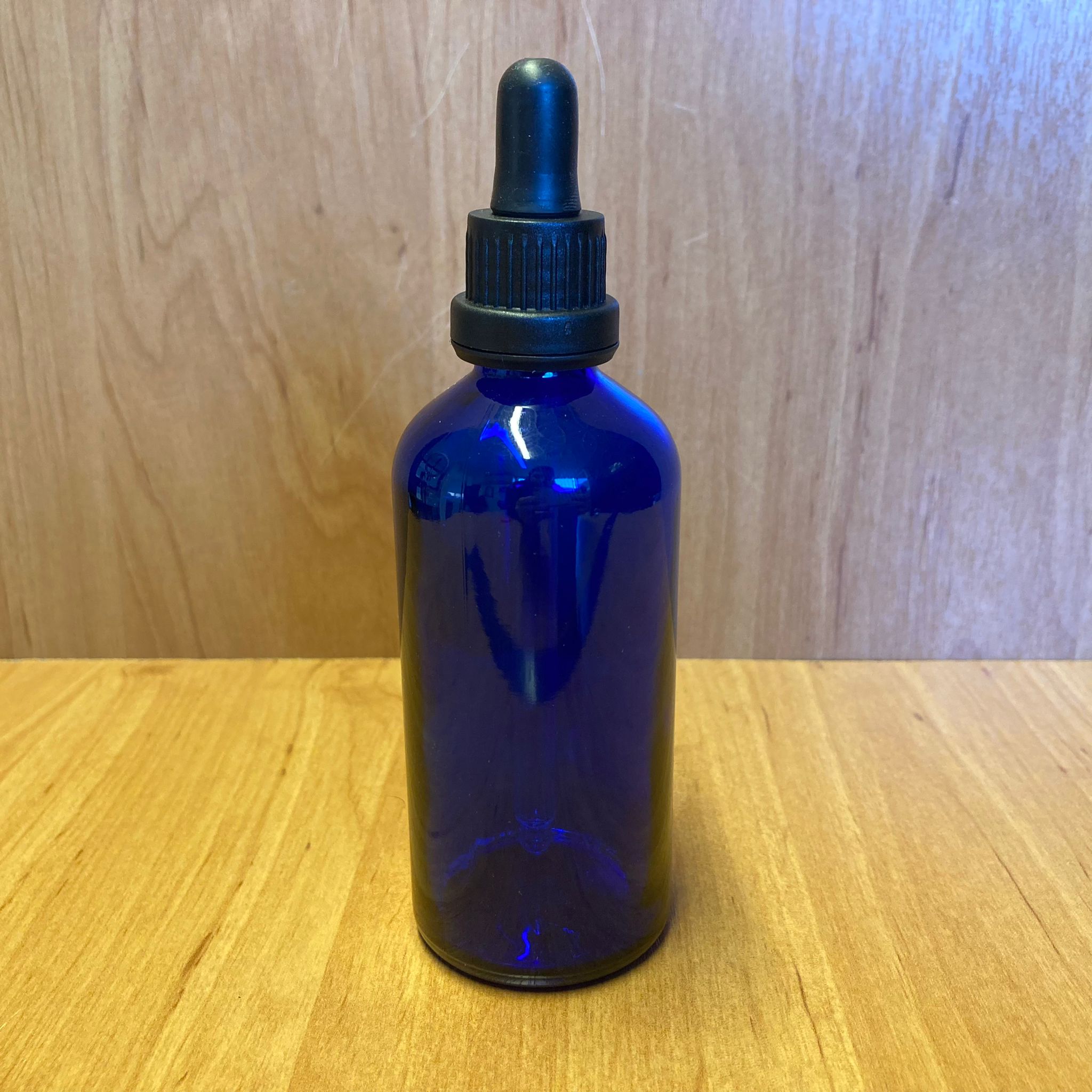 100 Cc Mavi Cam Damlalıklı Şişe - Siyah Emzik - Siyah Plastik Kilitli Kapak - 100 Ml Mavi Cam Damlalıklı Şişe