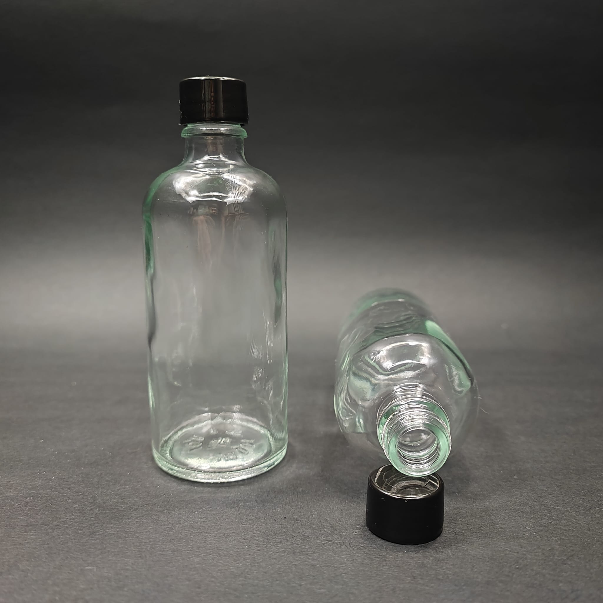 100 Cc Şeffaf Cam Şişe + Kendinden Contalı Sızdırmaz Siyah Kapak - 100 Ml Kapaklı Cam Şişe
