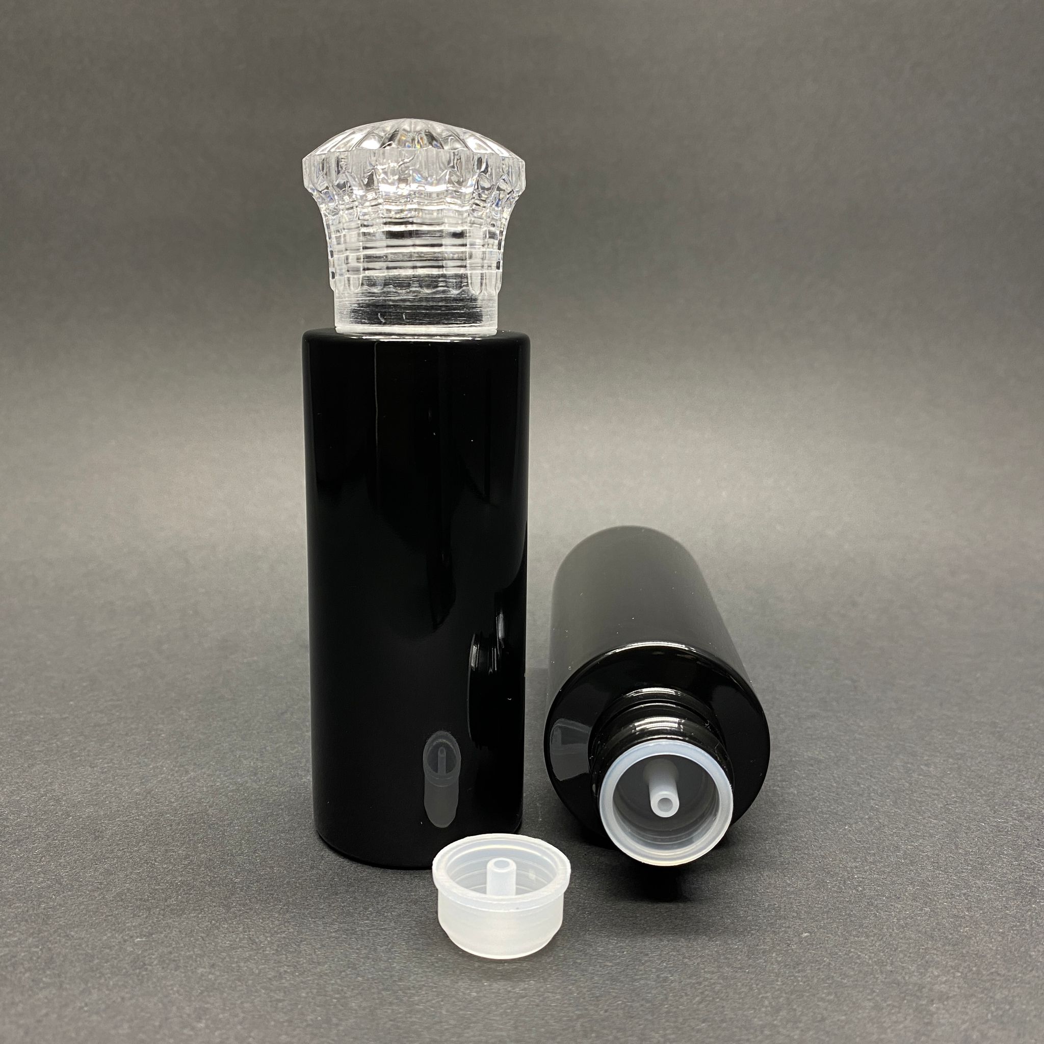 100 Cc Silindir Keskin Küt Model Sert (17 Gr) Pet Kolonya Şişesi - Kristal Kapaklı + Kolonya Tıpalı - Ağız Çapı 24 Mm - Siyah