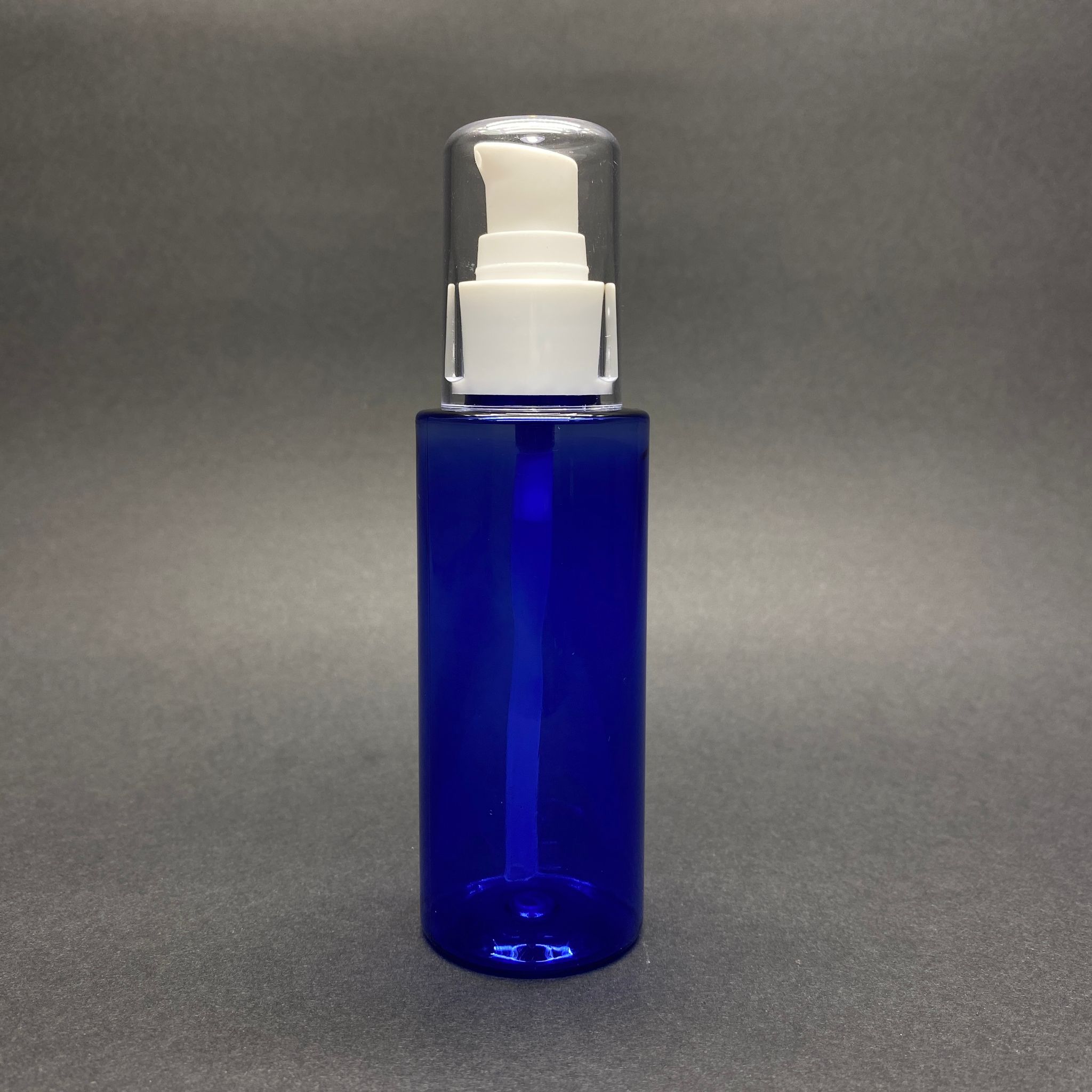 100 Cc Silindir Keskin Küt Model Sert (17 Gr) Pet Şişe - Beyaz Losyon Pompalı - Jel, Peelıng, Serum, Güneş Kremi Gibi Yoğun Kıvamlı Sıvılar İçin- Ağız Çapı 24 Mm - Mavi