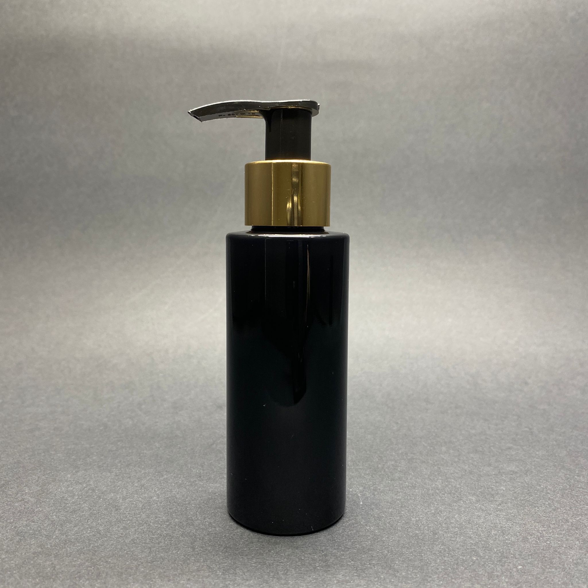 100 Cc Silindir Keskin Küt Model Sert (17 Gr) Pet Şişe - Gold Sıvı Sabun Pompalı - Jel, Peelıng, Serum, Güneş Kremi Gibi Yoğun Kıvamlı Sıvılar İçin- Ağız Çapı 24 Mm - Siyah