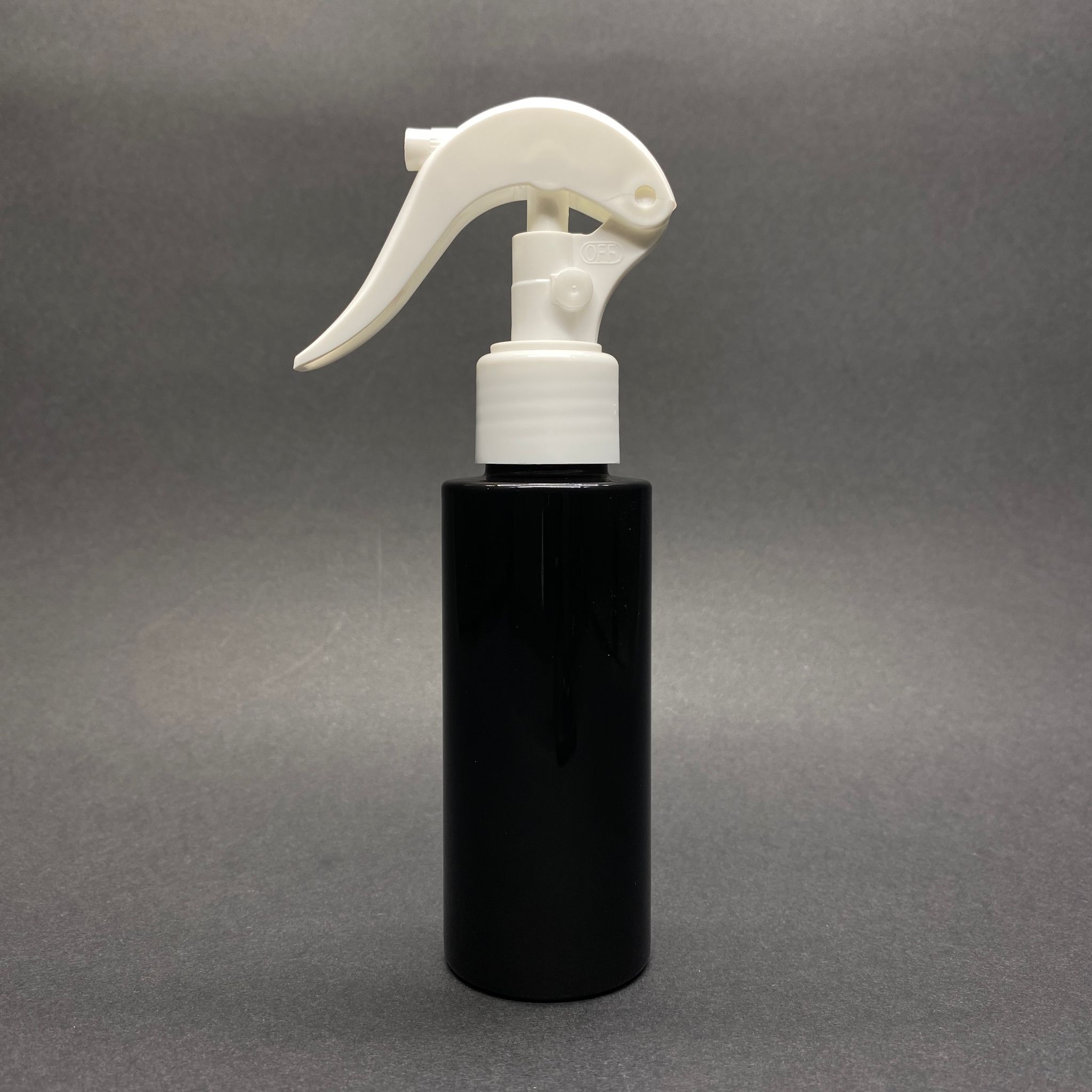 100 Cc Silindir Keskin Küt Model Sert (17 Gr) Pet Şişe - Triger Beyaz Spreyli - Duman Şeklinde Püskürtür - Oda Kokusu İçin Boş Sprey Şişe - Ağız Çapı 24 Mm - Siyah