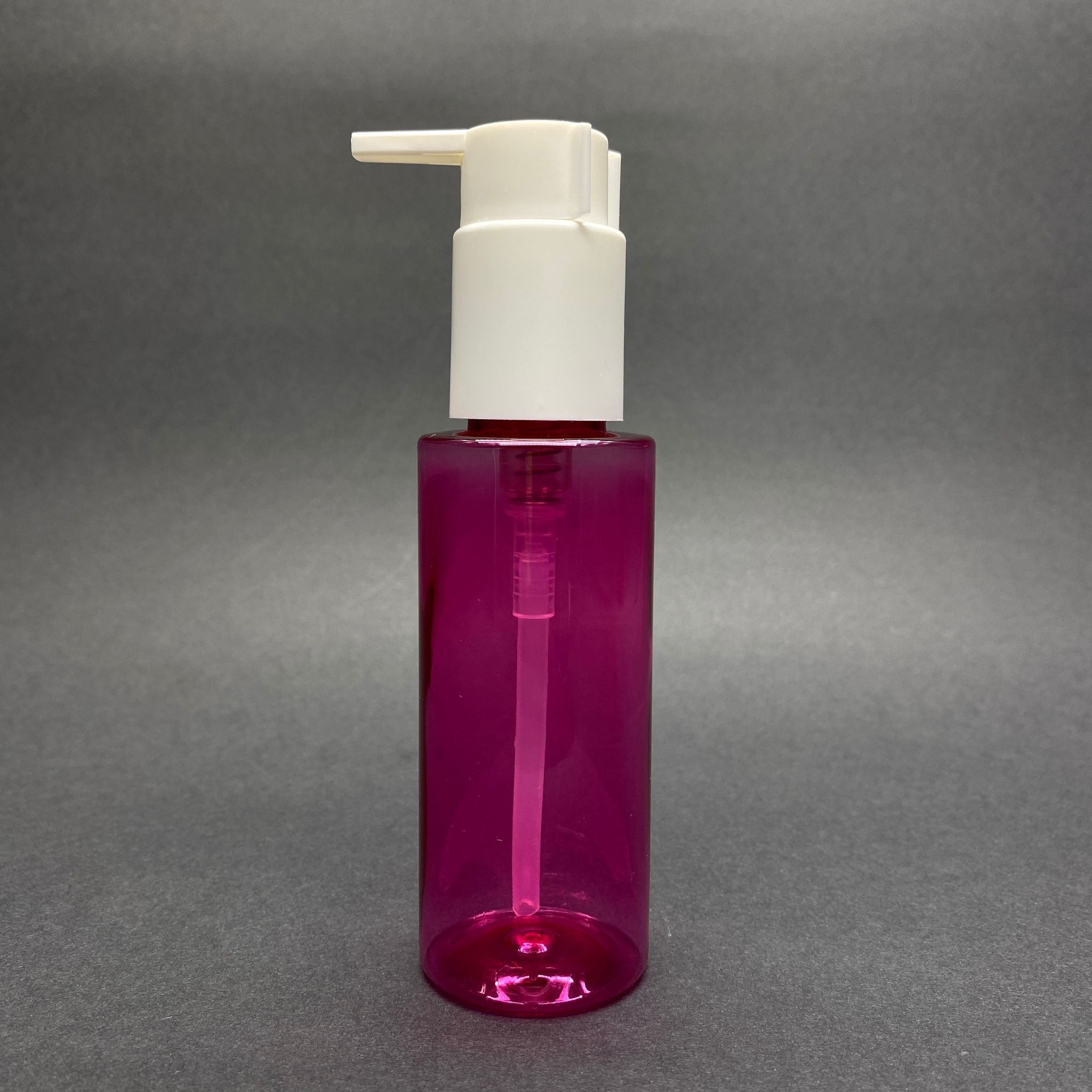 100 Cc Silindir Keskin Küt Model Sert (17 Gr) Pet Şişe - Xavıer Model - Koruma Klipsli Beyaz Pompalı - Jel, Peelıng, Serum, Güneş Kremi Gibi Yoğun Kıvamlı Sıvılar İçin- Ağız Çapı 24 Mm - Pembe