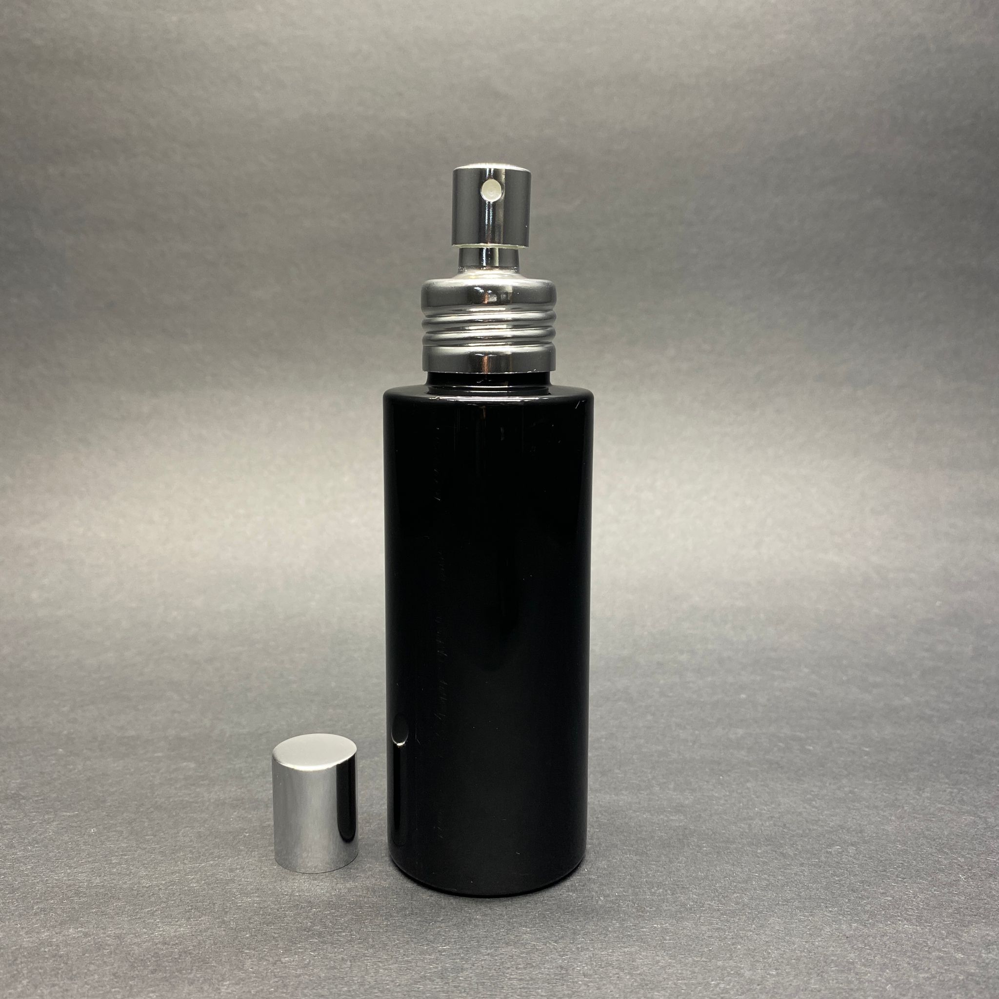 100 Cc Siyah Küt Model Parfüm Kolonya Pet Şişe - Metal Spreyli Takım - 100 Ml Lüx Spreyli Parfüm - Kolonya Şişesi (Vidalı Ağız, Manüel Kapanıp Açılabilir)