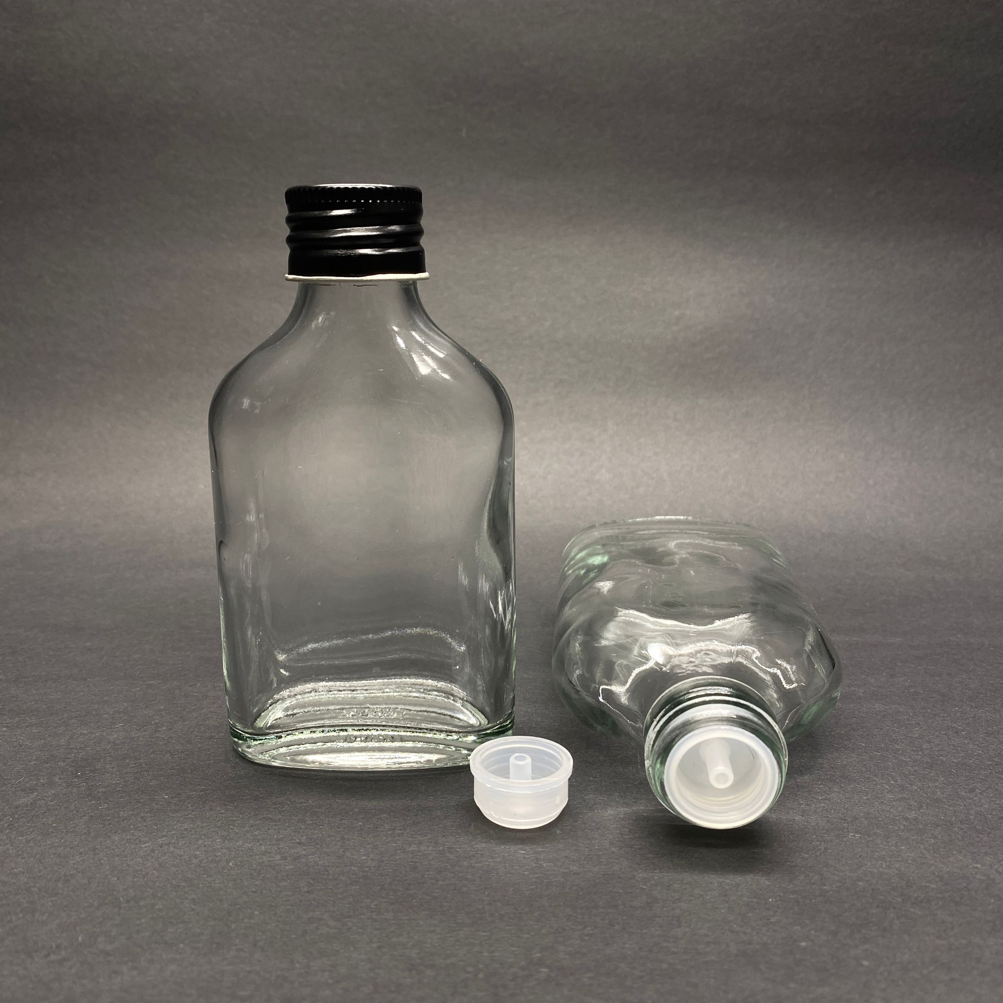 100 Cc Yassı Lüx Kolonya Cam Şişe - Siyah Metal Alüminyum Kapaklı + Kolonya Tıpalı - 100 Ml Lüks Metal Kapaklı Cam Kolonya Şişesi