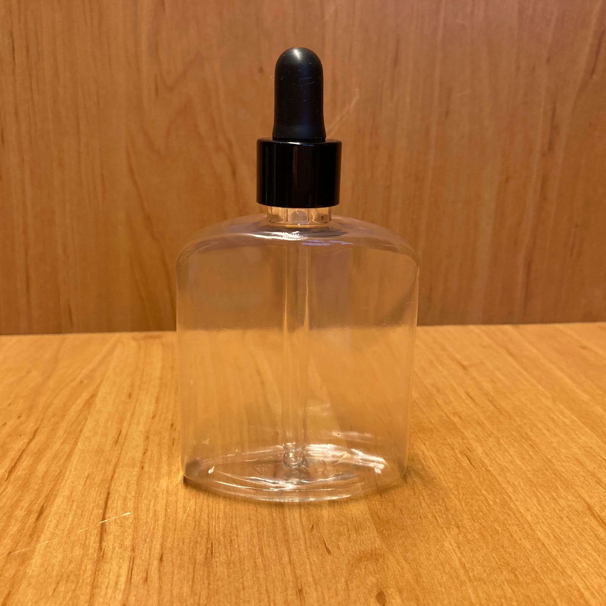 100 Cc Yassı Model Plastik Cam Damlalıklı Şişe - Siyah Emzik - Siyah Metalik Kapak - 100 Ml Plastik Cam Damlalıklı Şişe