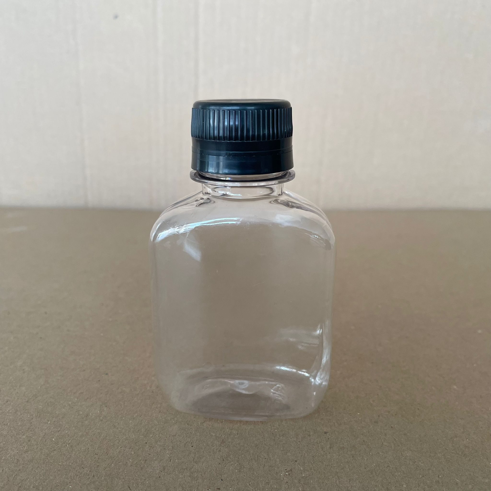 100 Cc Yassı Pet Şişe - Siyah Kilitli Kapaklı - 100 Ml Pet Şişe Kalın (15 Gr) - Kapak Mühürlenir, Numune İçin Kullanılabilir, Sızdırmaz