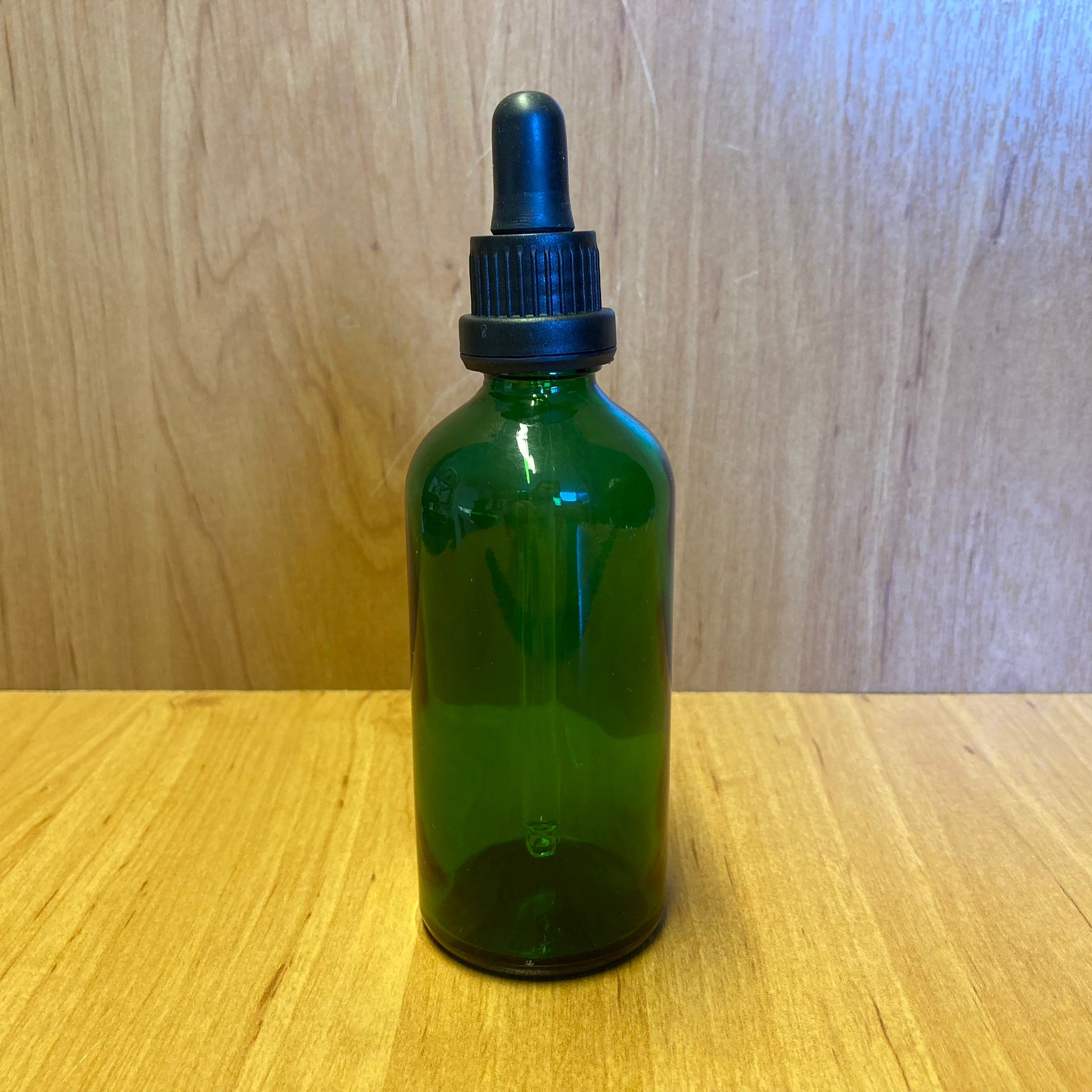 100 Cc Yeşil Cam Damlalıklı Şişe - Siyah Emzik - Siyah Kilitli Plastik Kapak - 100 Ml Yeşil Cam Damlalıklı Şişe