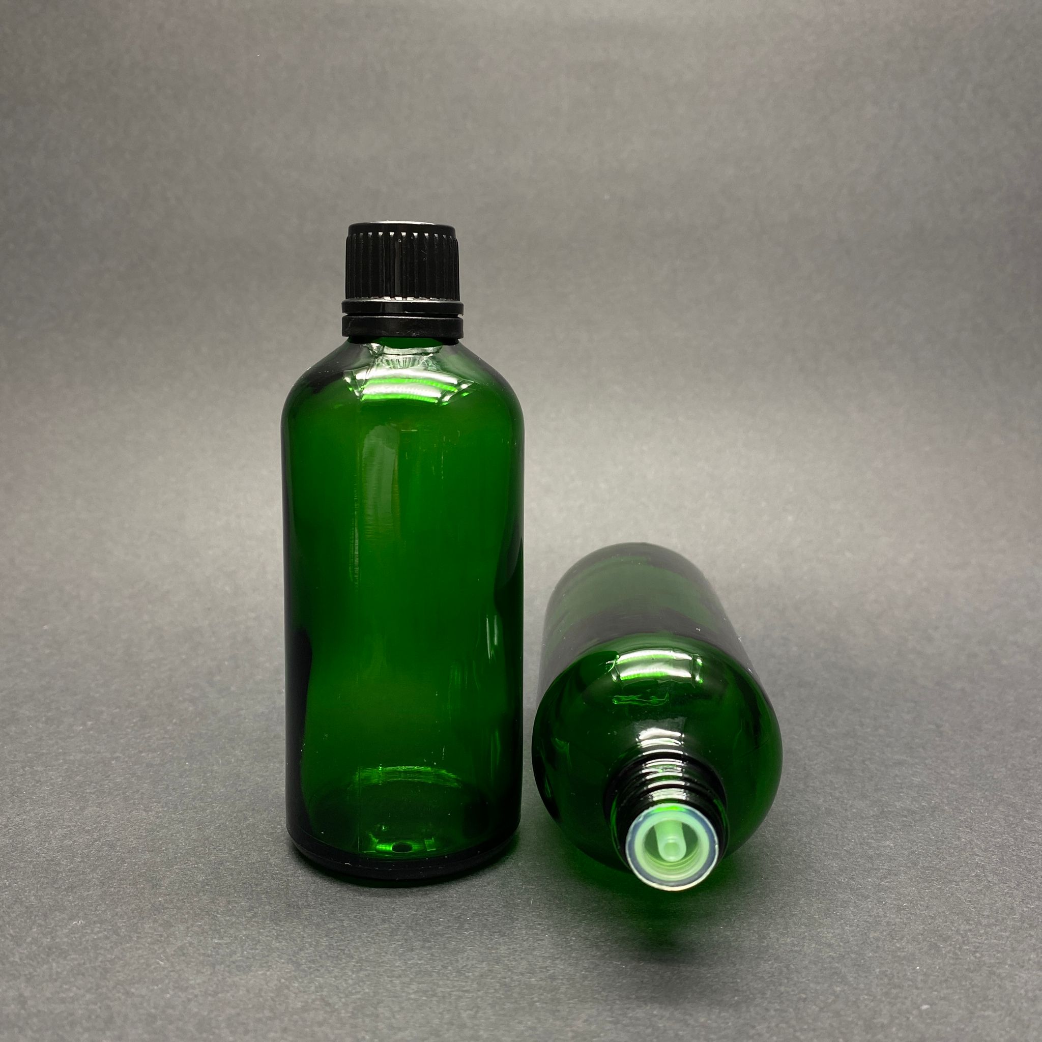 100 Cc Yeşil İçten Damlalıklı (Opsiyonel Damlalık) - Siyah Kilitli Kapaklı Cam Şişe - 100 Ml Kolonya Tıpalı Cam Şişe