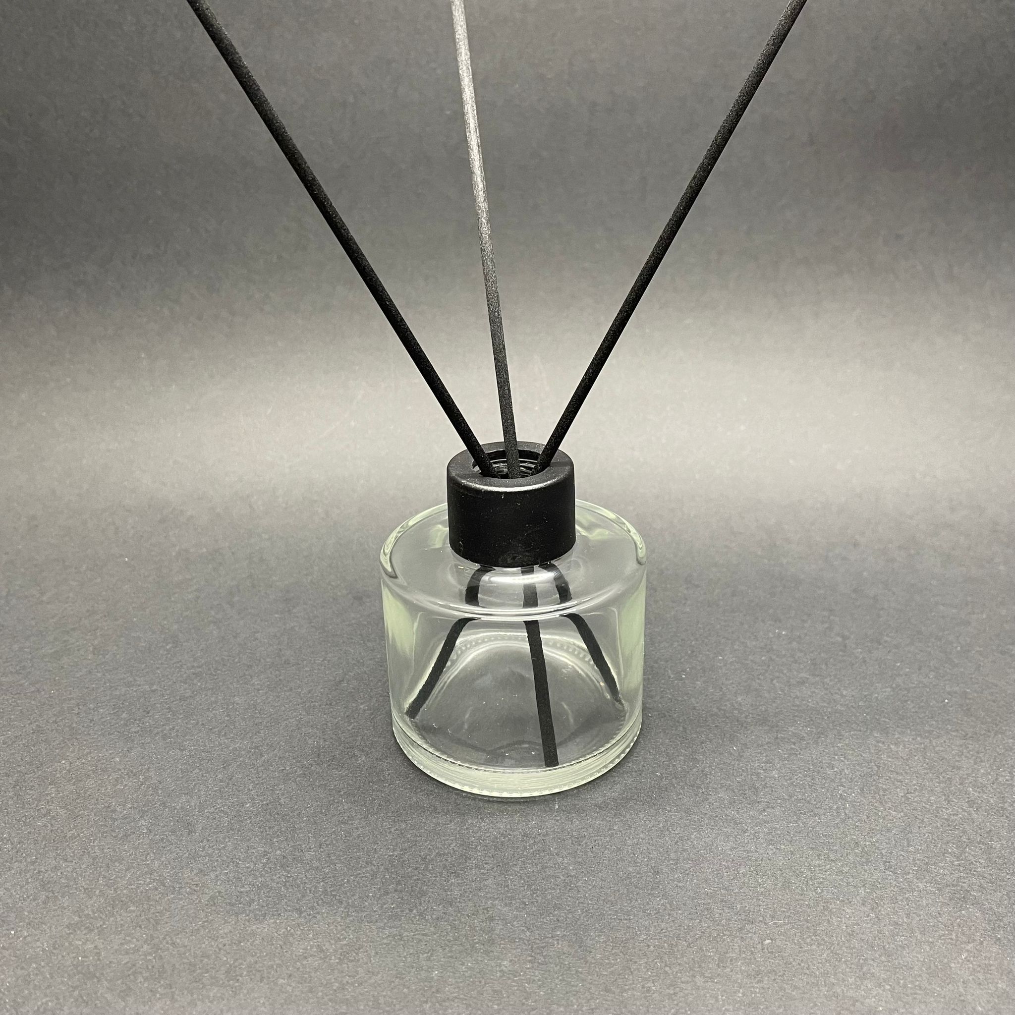 100 Cc Yuvarlak Oval Silindir Model Cam Bambu Oda Kokusu Şişesi - 100 Ml Çubuklu Köşeli Bambu Oda Kokusu Şişesi - Difüzör Şişe- Cam Şişe + Siyah Kapak + Tıpa + 3 Adet Fiber Siyah Bambu Çubuk