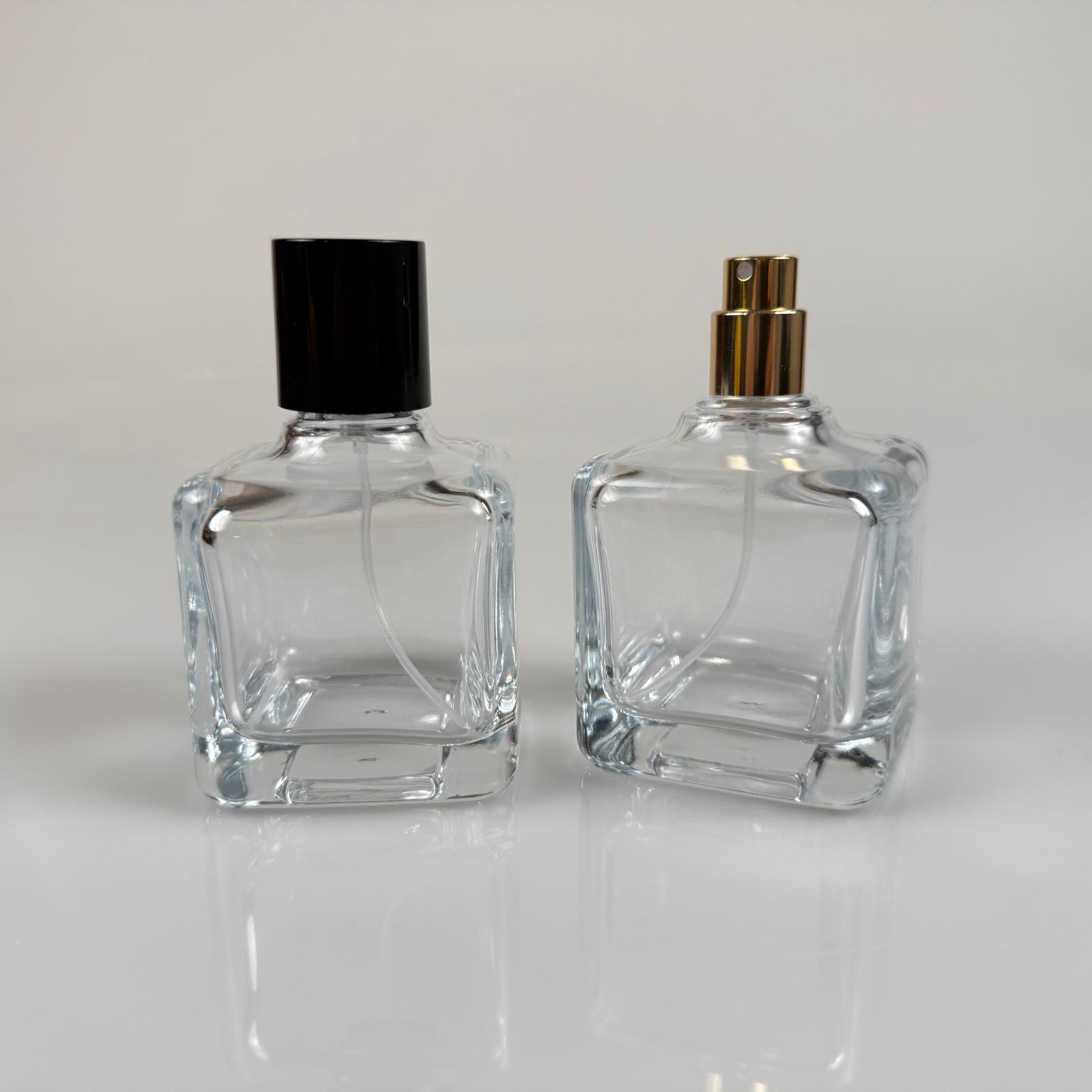 100 Ml Kare Model Lura Parfüm Şişesi - Gold Metal Spreyli + Siyah Kapaklı (Ağız 15 Mm Geçme Kolay Kapama)