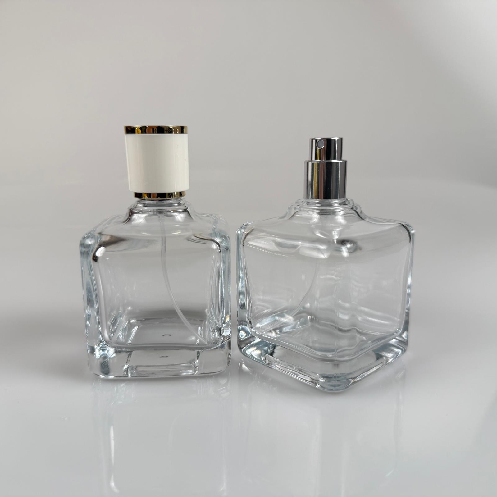 100 Ml Kare Model Lura Parfüm Şişesi - Gümüş Metal Spreyli + Gold Beyaz Kapaklı (Ağız 15 Mm Geçme Kolay Kapama)