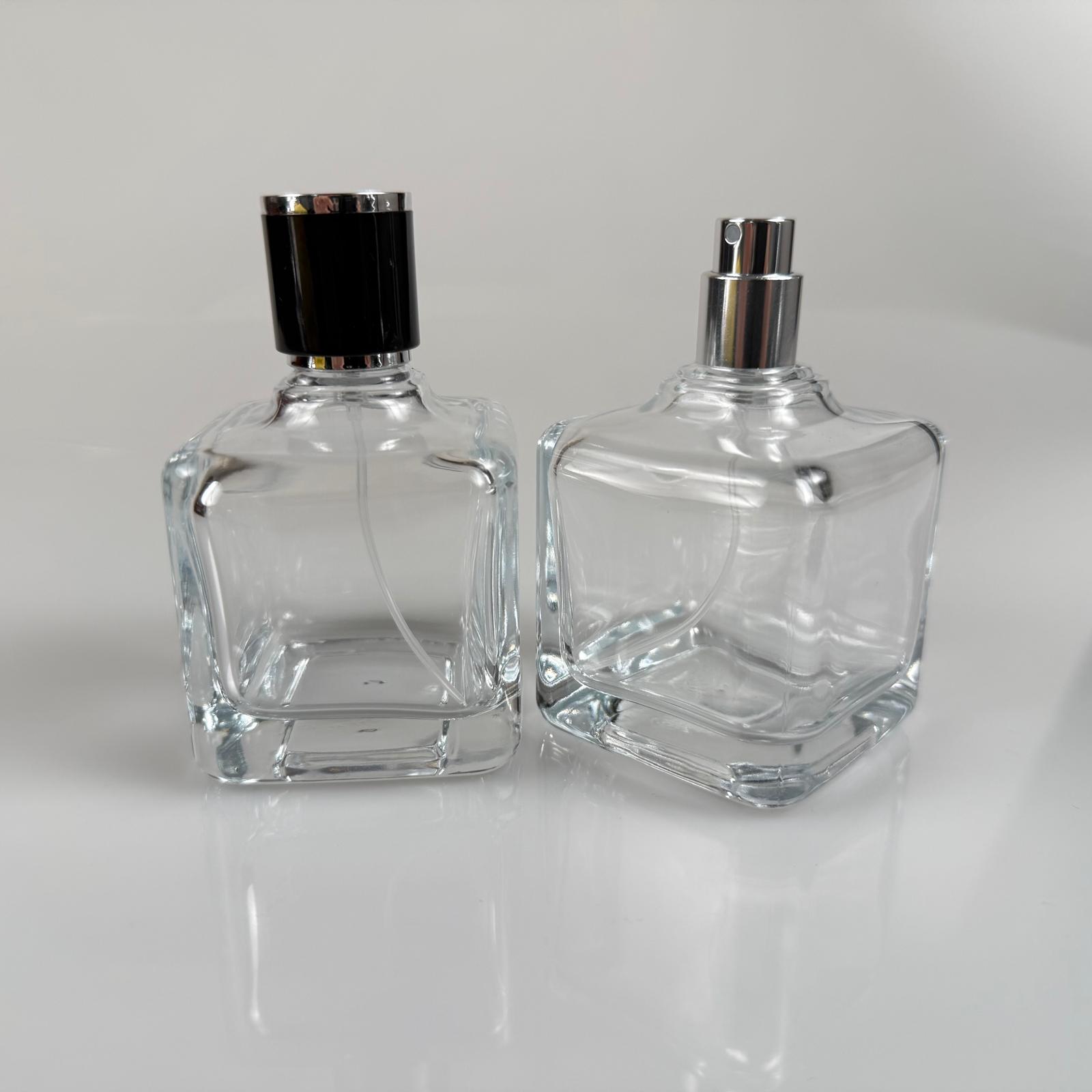100 Ml Kare Model Lura Parfüm Şişesi - Gümüş Metal Spreyli + Gümüş Siyah Kapaklı (Ağız 15 Mm Geçme Kolay Kapama)