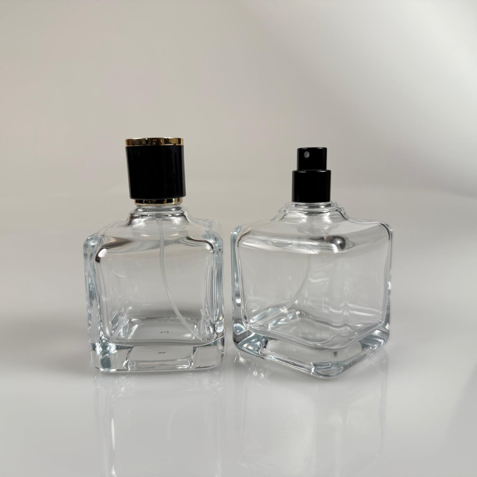 100 Ml Kare Model Lura Parfüm Şişesi - Siyah Metal Spreyli + Gold Siyah Kapaklı (Ağız 15 Mm Geçme Kolay Kapama)