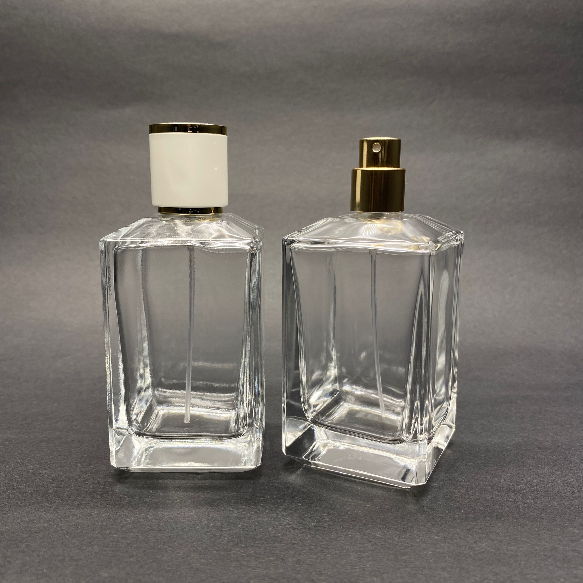 100 Ml Köşeli Konik Model Prizma Parfüm Şişesi - Gold Metal Spreyli + Gold Beyaz Kapaklı (Ağız 15 Mm Geçme Kolay Kapama)