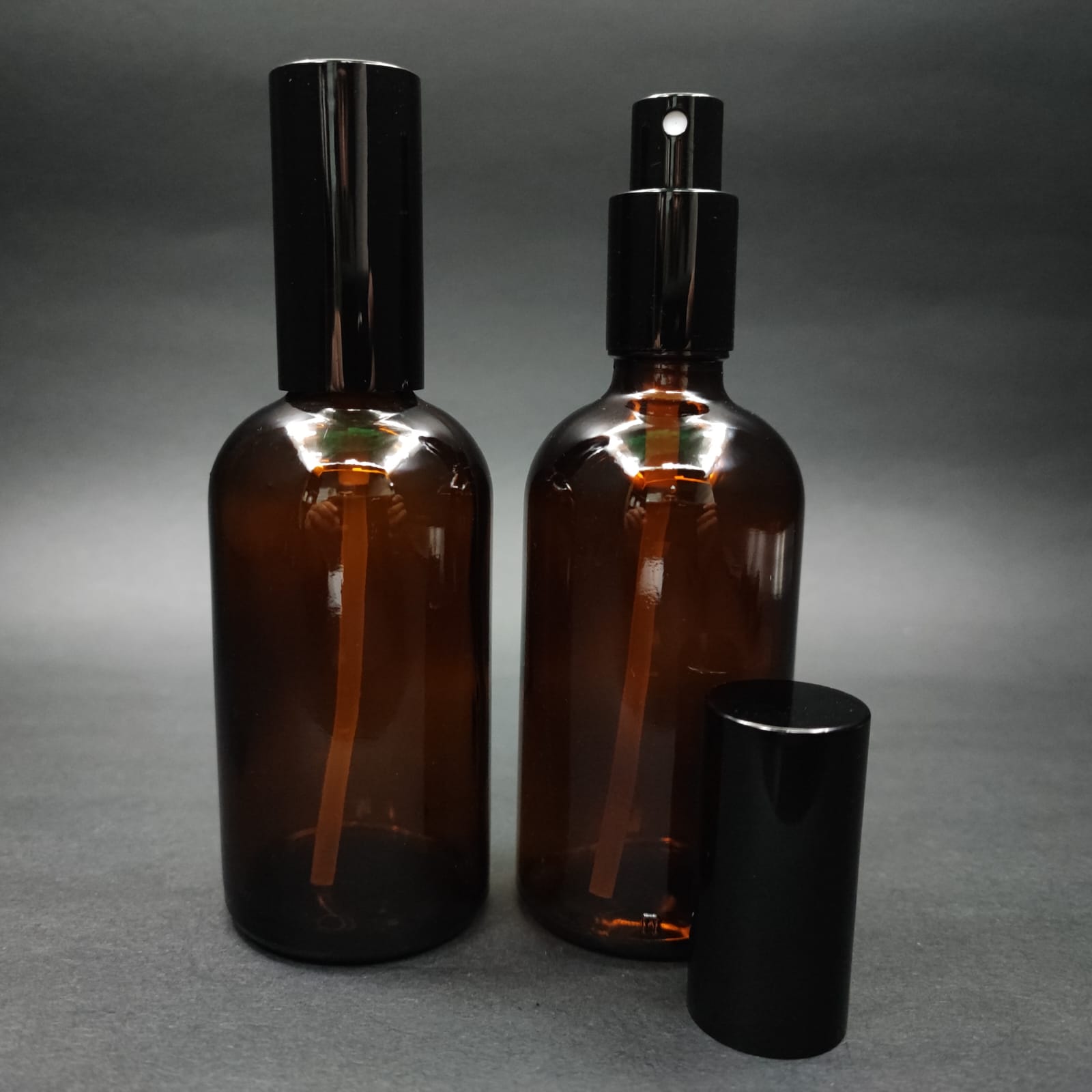 100 Ml Lüks Vidalı Valf Çevirme Parfüm Şişeleri - 100 Cc Amber Cam Şişe - Siyah Metal Spreyli Kapaklı Set