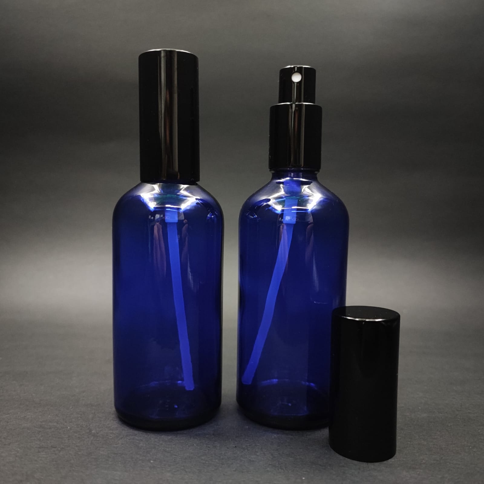 100 Ml Lüks Vidalı Valf Çevirme Parfüm Şişeleri - 100 Cc Mavi Cam Şişe - Siyah Metal Spreyli Kapaklı Set