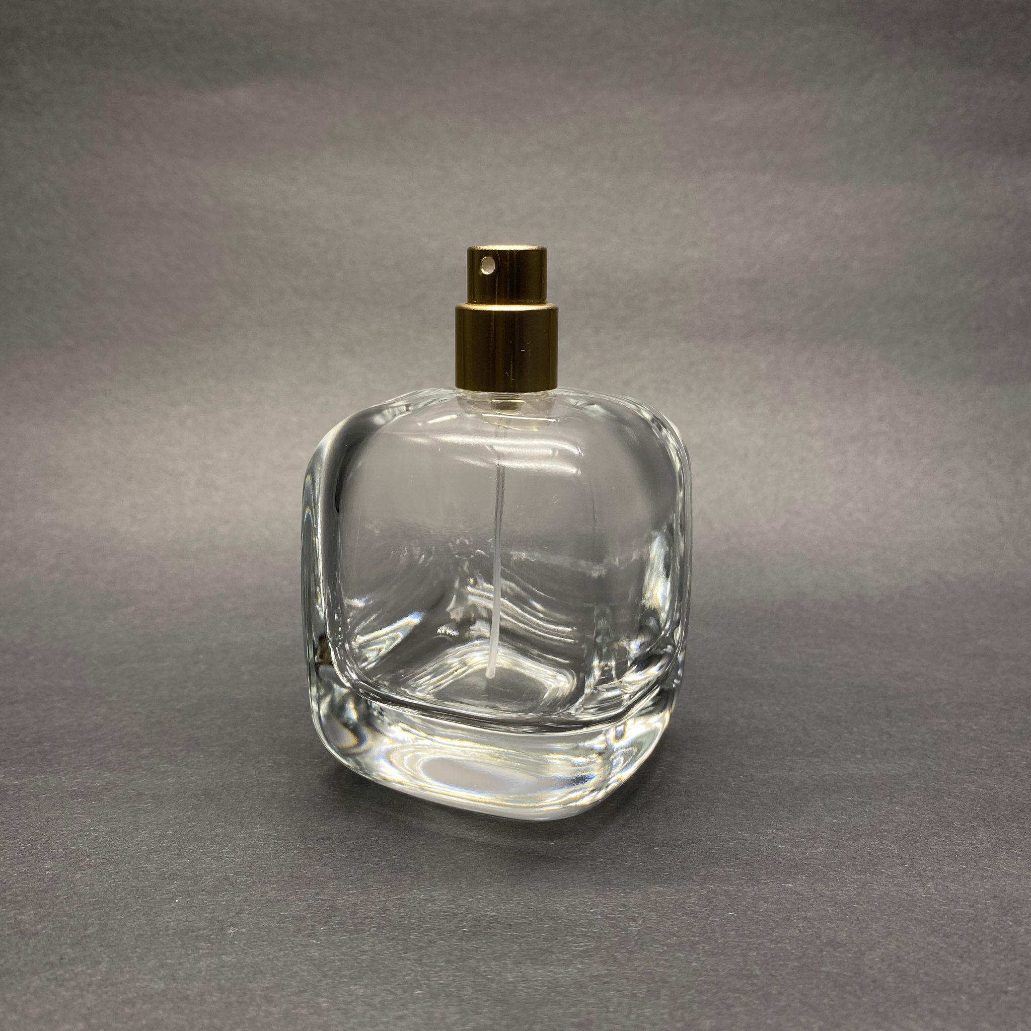 100 Ml Oval Kare Model Core Parfüm Şişesi - Gold Metal Spreyli (Ağız 15 Mm Geçme Kolay Kapama)