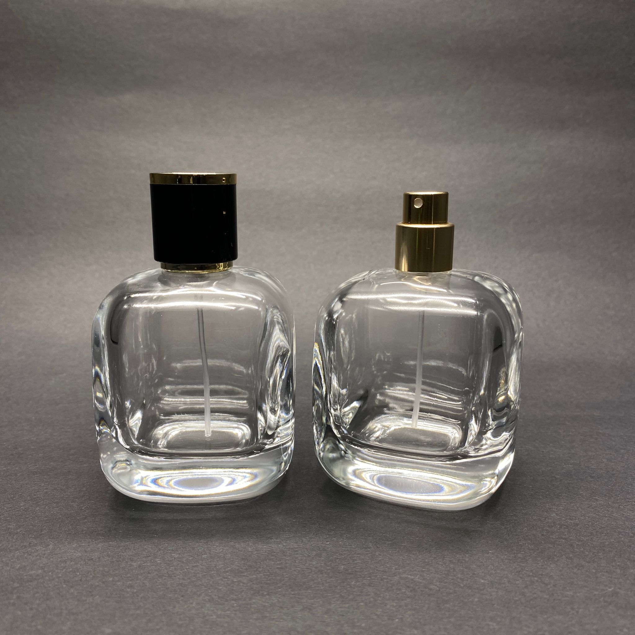 100 Ml Oval Kare Model Core Parfüm Şişesi - Gold Metal Spreyli + Gold Siyah Kapaklı (Ağız 15 Mm Geçme Kolay Kapama)