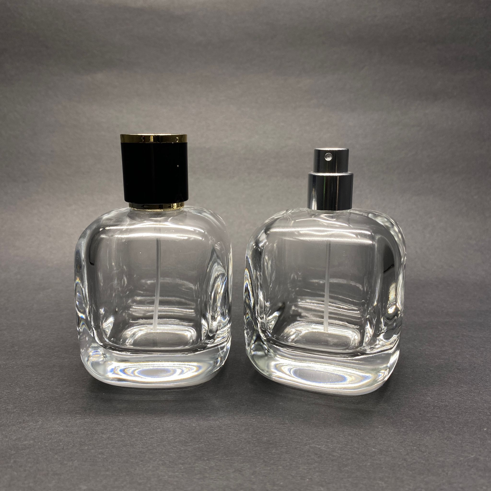 100 Ml Oval Kare Model Core Parfüm Şişesi - Gümüş Metal Spreyli + Gold Siyah Kapaklı (Ağız 15 Mm Geçme Kolay Kapama)