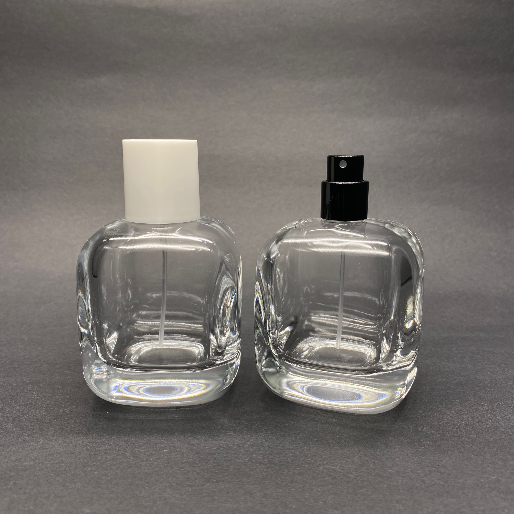 100 Ml Oval Kare Model Core Parfüm Şişesi - Siyah Metal Spreyli + Beyaz Kapaklı (Ağız 15 Mm Geçme Kolay Kapama)