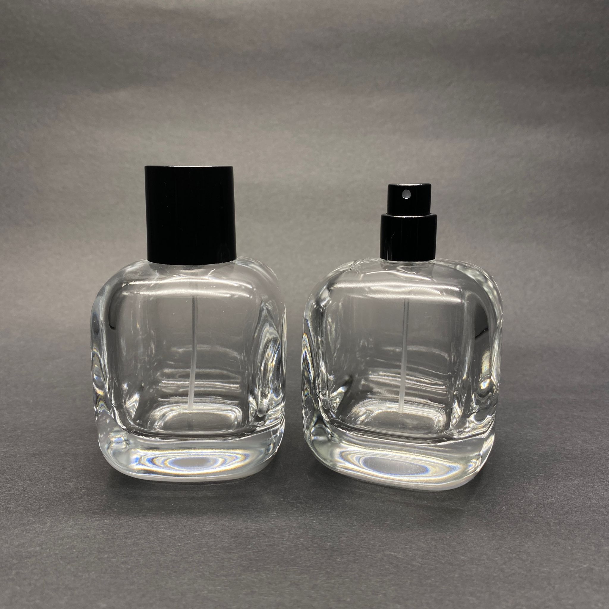 100 Ml Oval Kare Model Core Parfüm Şişesi - Siyah Metal Spreyli + Siyah Kapaklı (Ağız 15 Mm Geçme Kolay Kapama)