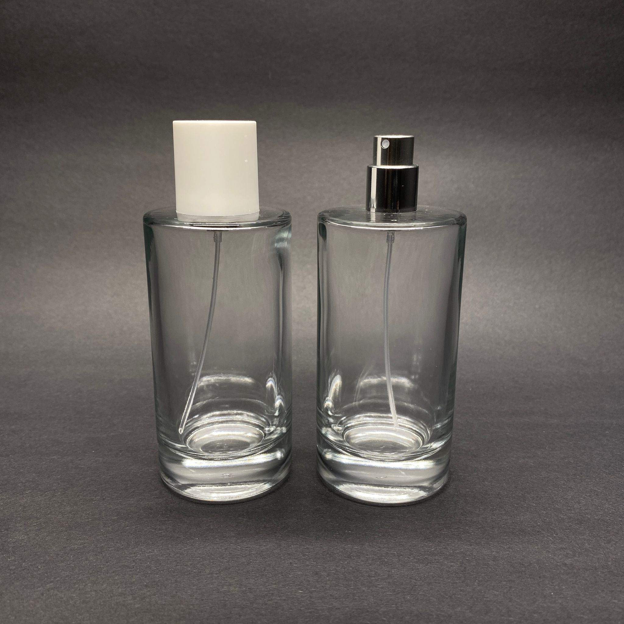 100 Ml Silindir Model Savage Parfüm Şişesi - Gümüş Metal Spreyli + Beyaz Kapaklı (Ağız 15 Mm Geçme Kolay Kapama)