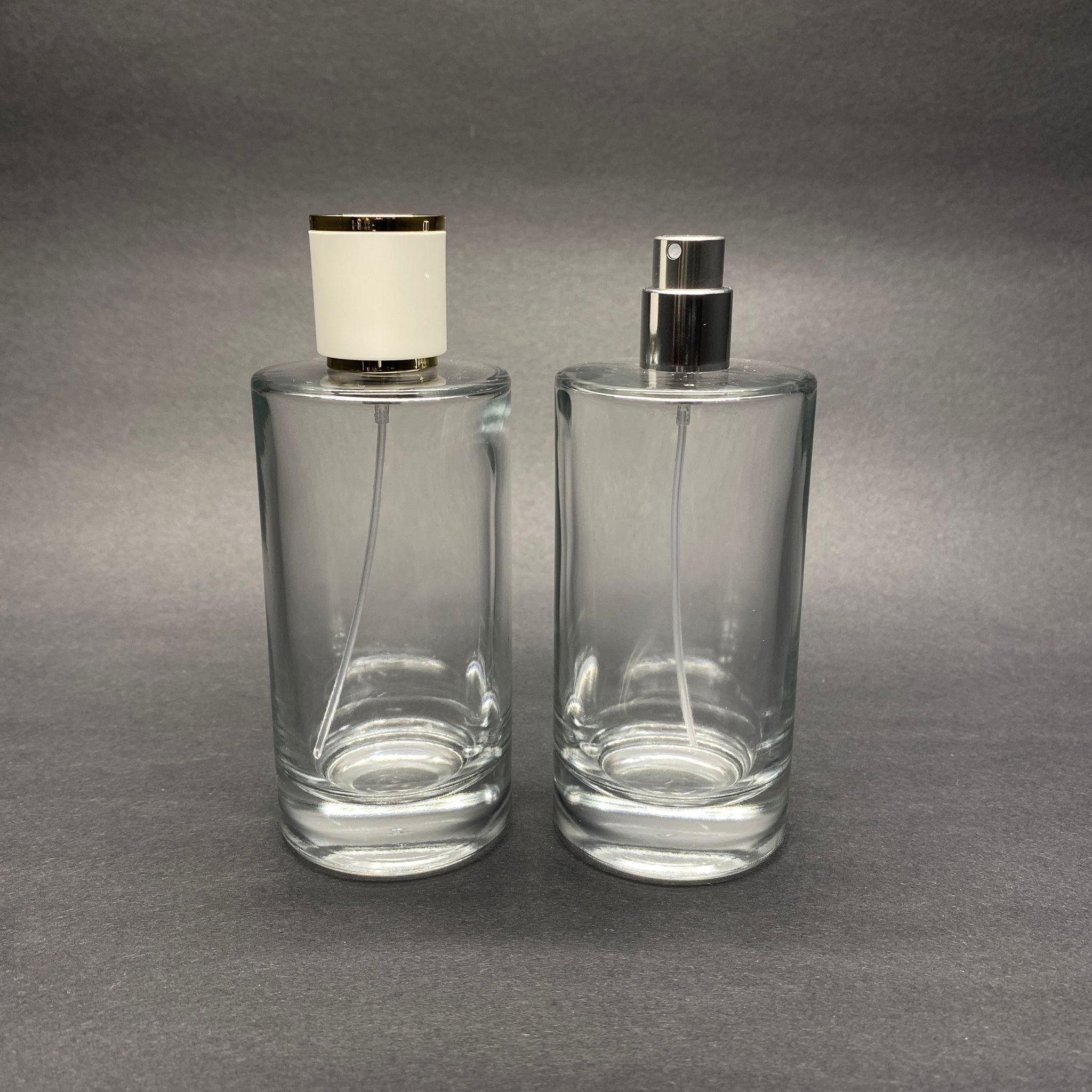 100 Ml Silindir Model Savage Parfüm Şişesi - Gümüş Metal Spreyli + Gold Beyaz Kapaklı (Ağız 15 Mm Geçme Kolay Kapama)